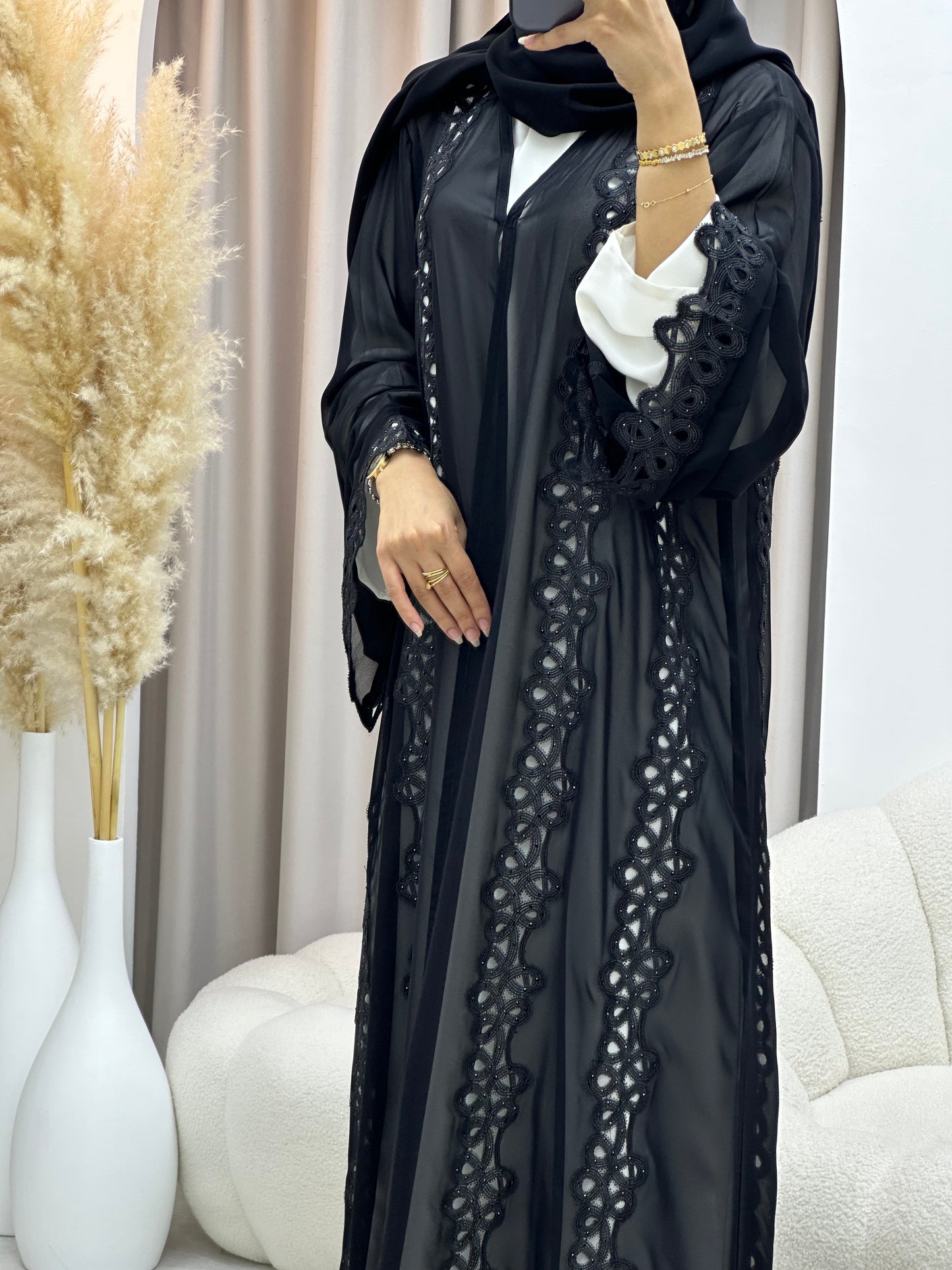 C 0552 Black Classic Lace Abaya