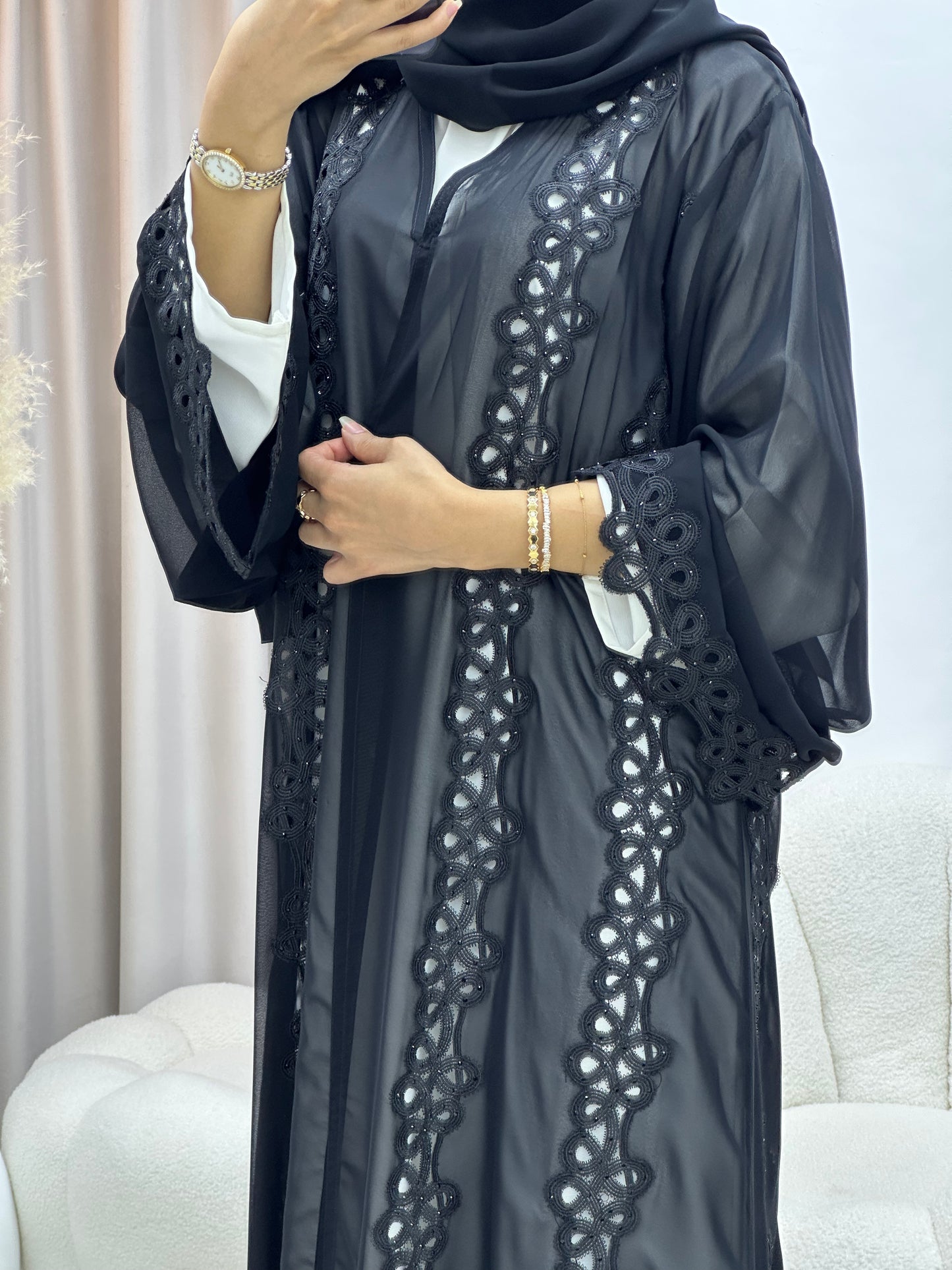 C 0552 Black Classic Lace Abaya