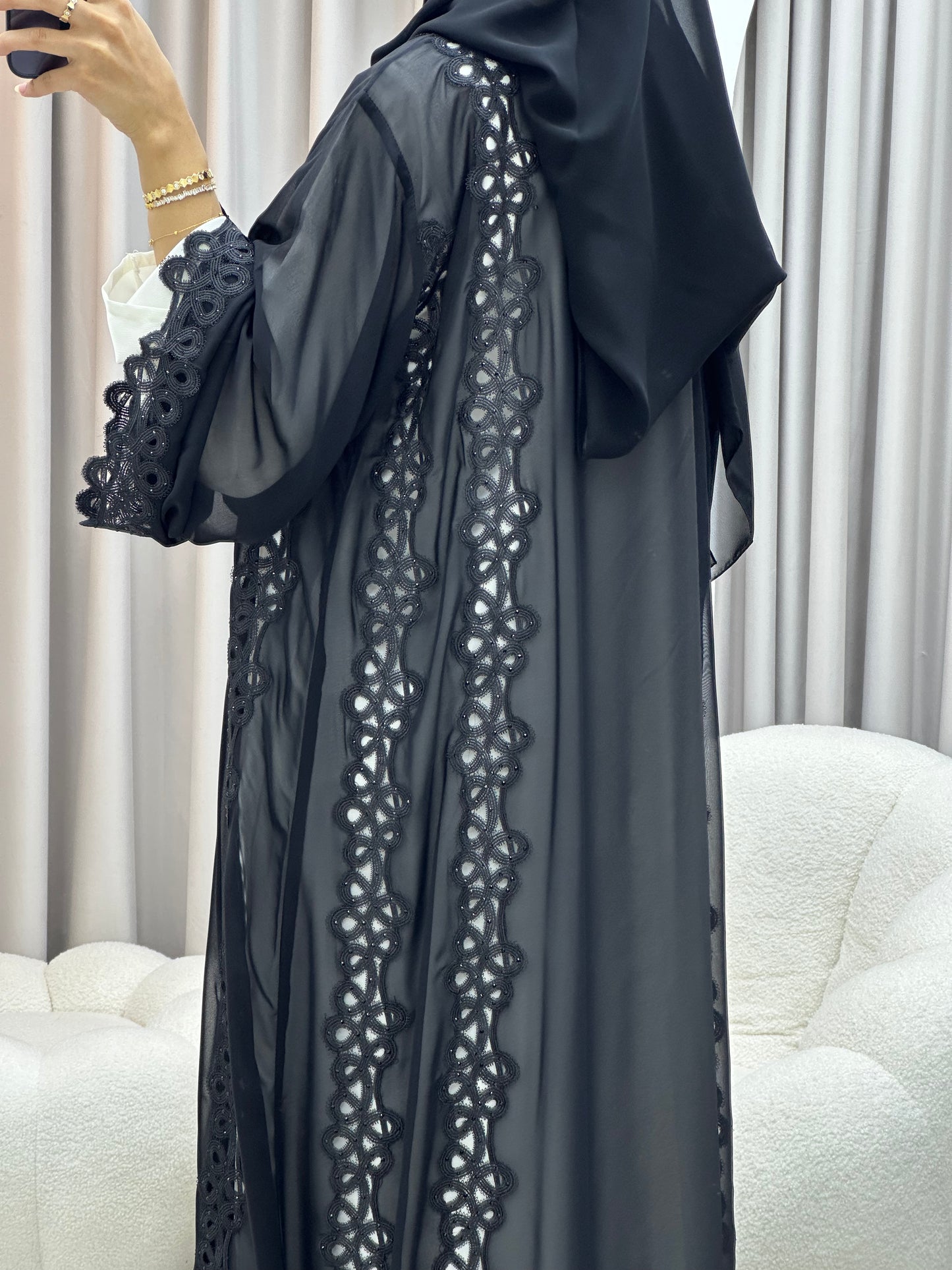 C 0552 Black Classic Lace Abaya