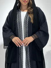 عباية مطبوعة بنقشة زنبق أسود C 1254
