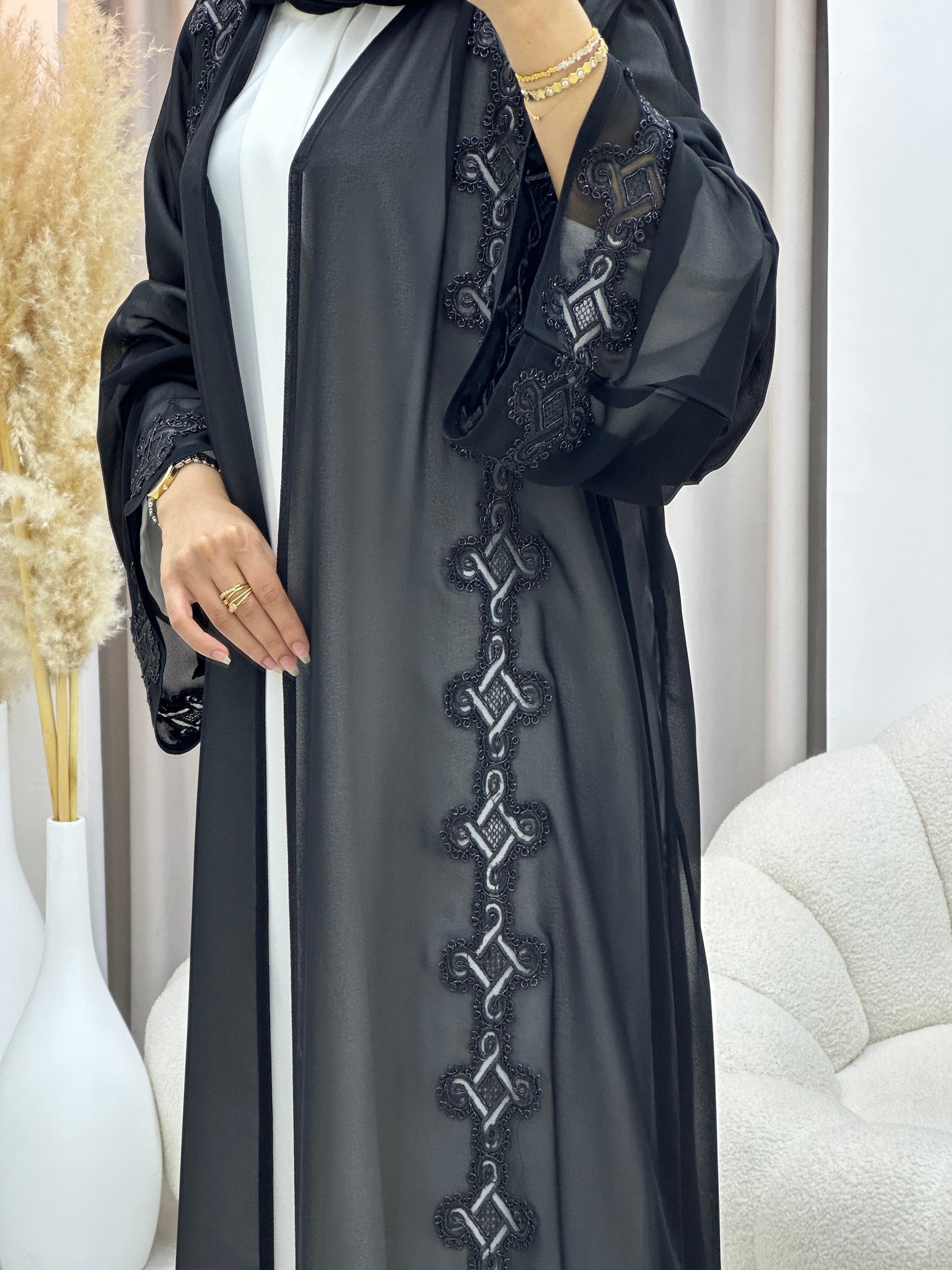 C 0551 Black Classic Lace Abaya