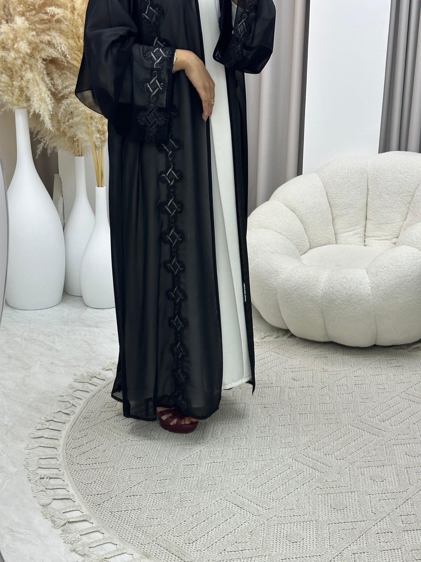 C 0551 Black Classic Lace Abaya