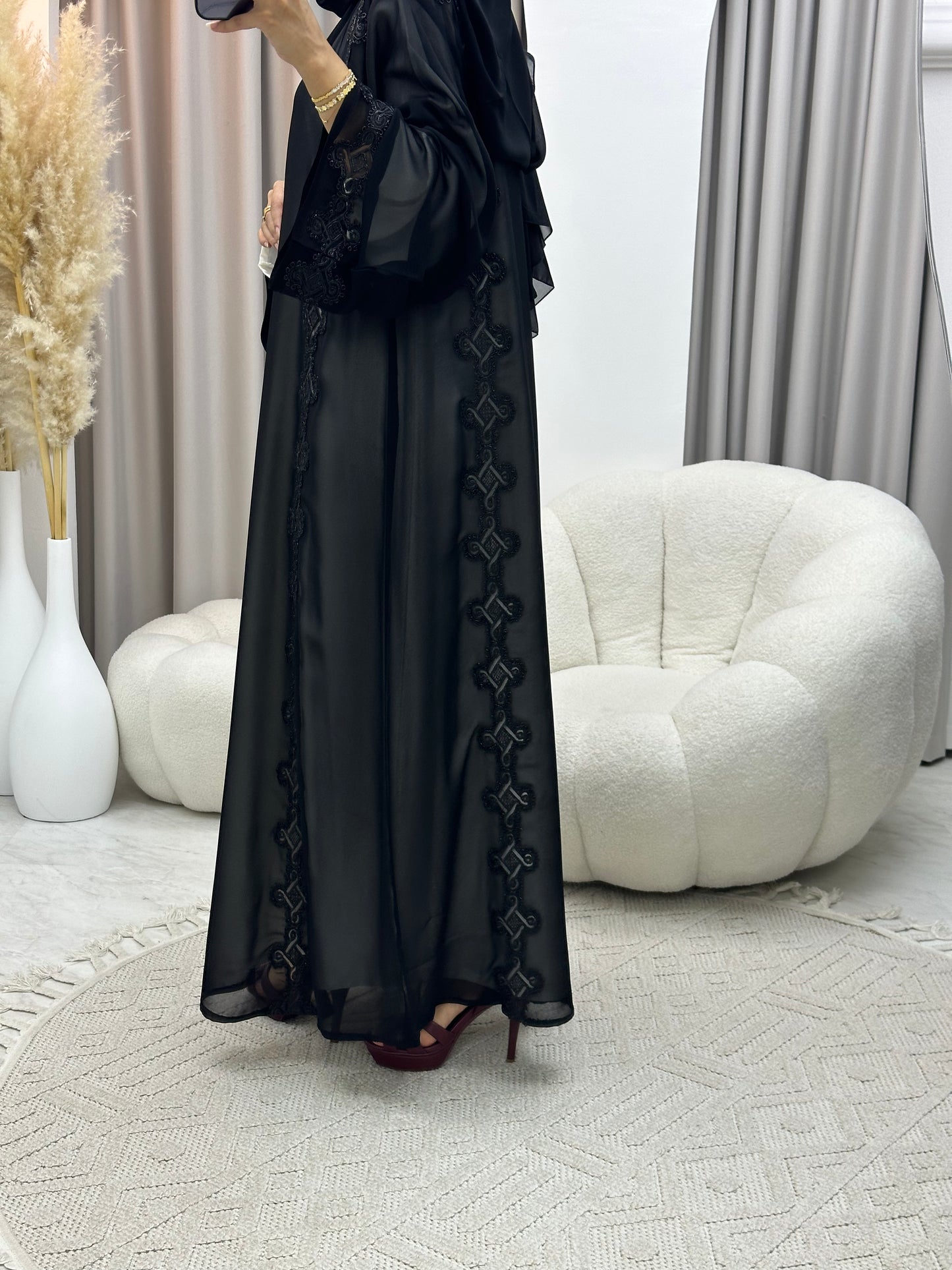 C 0551 Black Classic Lace Abaya