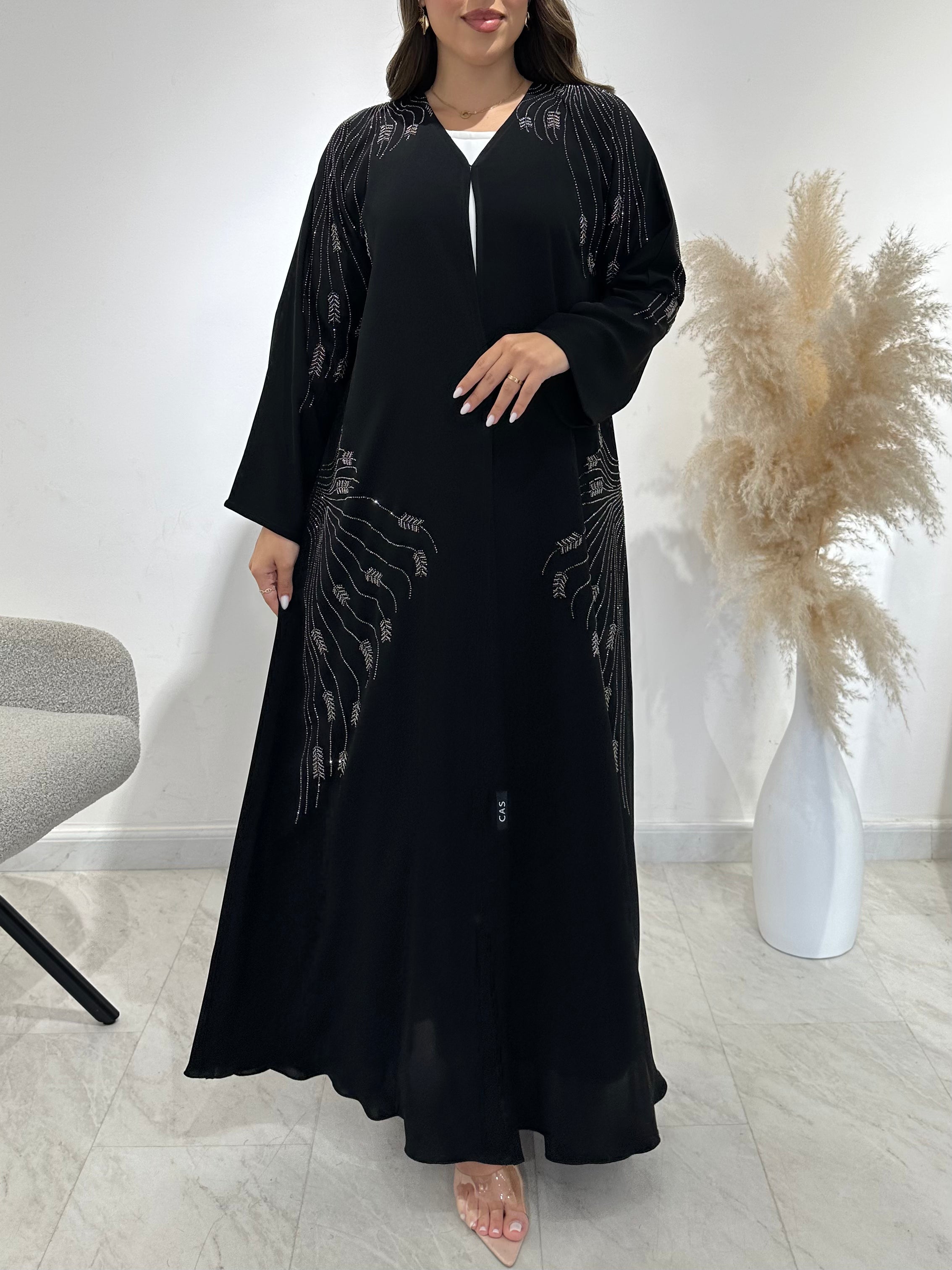 عباية مطبوعة بنقشة زنبق أسود C 1254