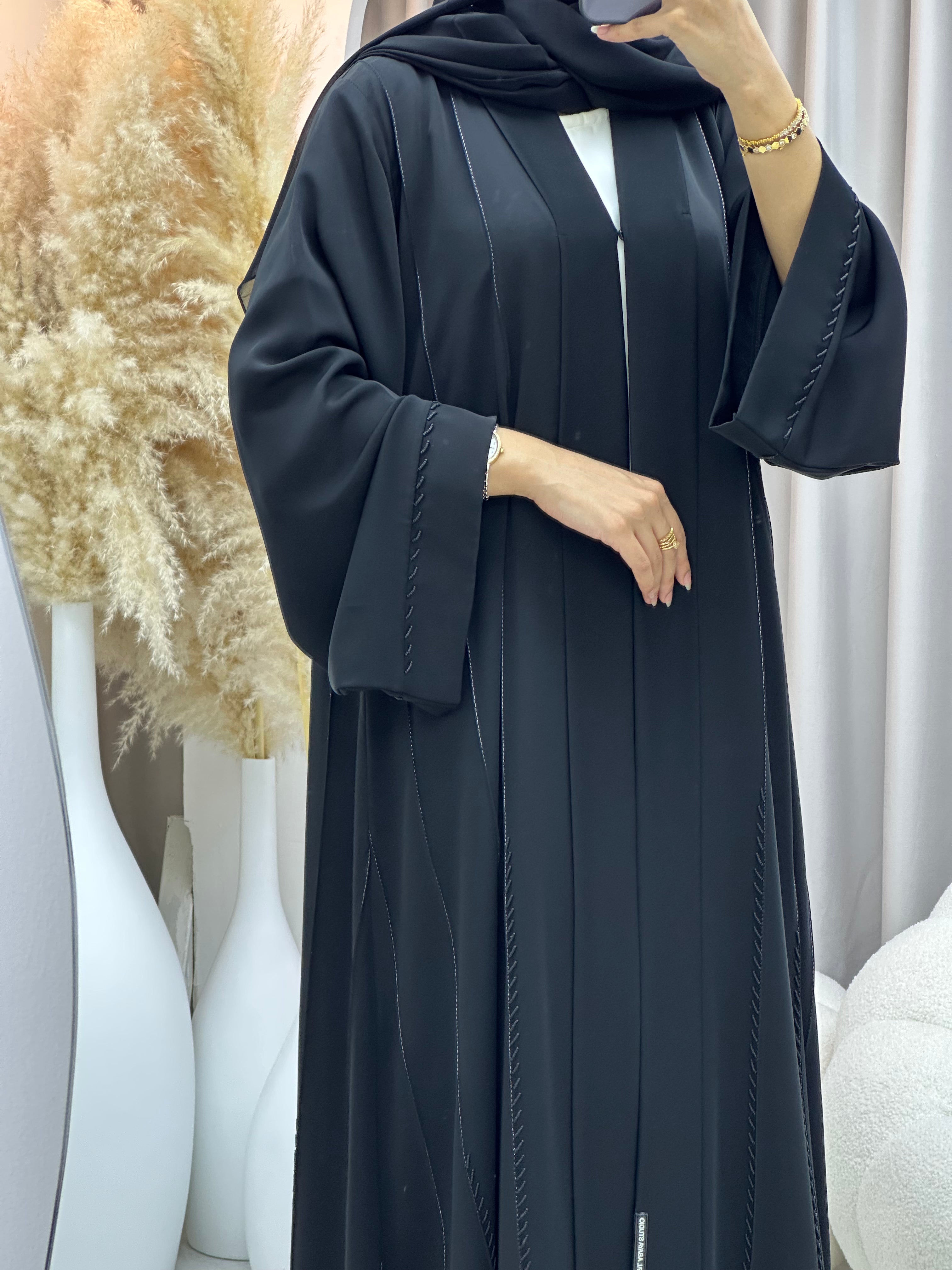 C RTW 0548 Black Classic Lace Abaya