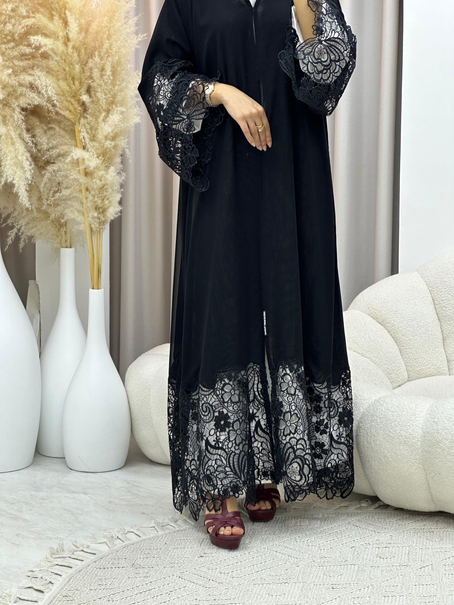 C 0549 Black Classic Lace Abaya