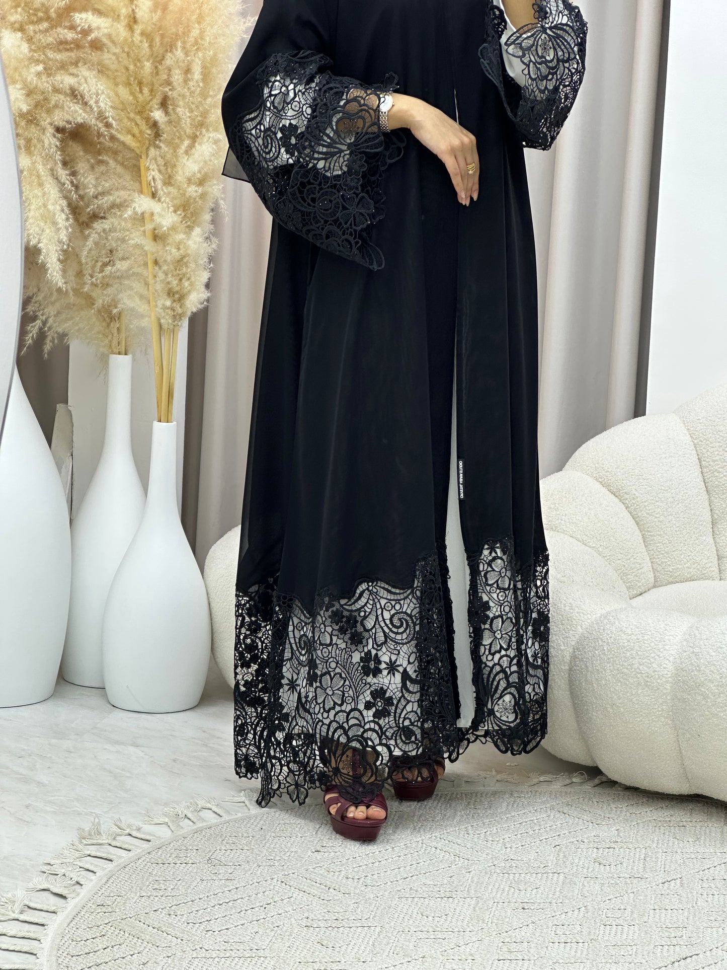 C 0549 Black Classic Lace Abaya