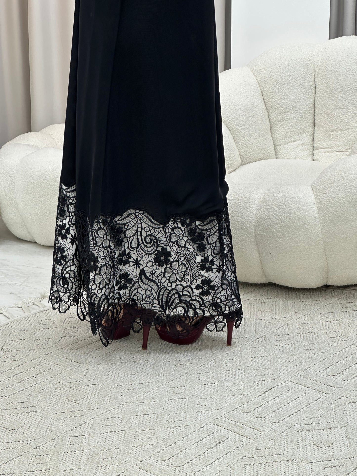 C 0549 Black Classic Lace Abaya