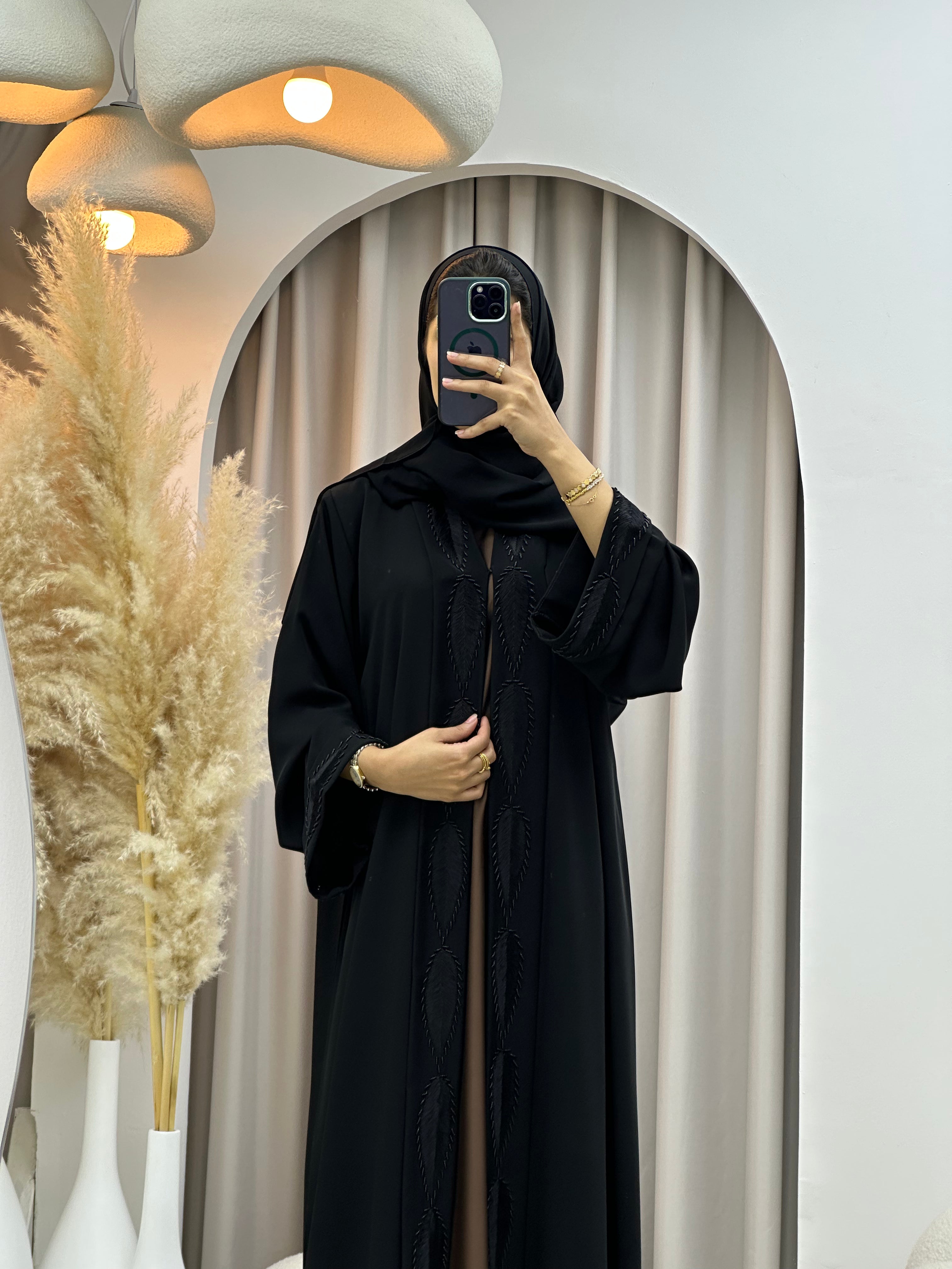 C RTW 0566 Black Work Abaya