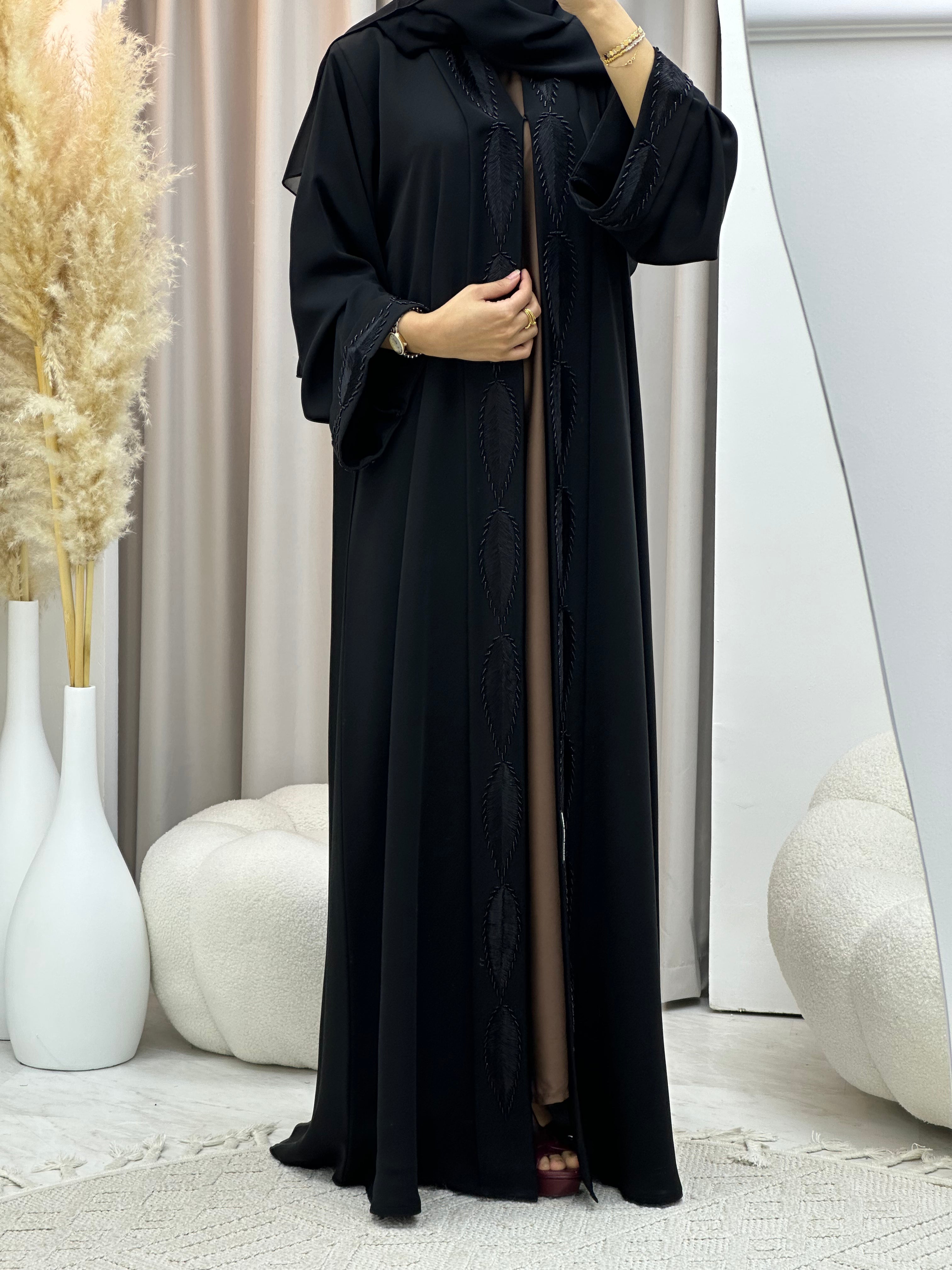 C RTW 0566 Black Work Abaya