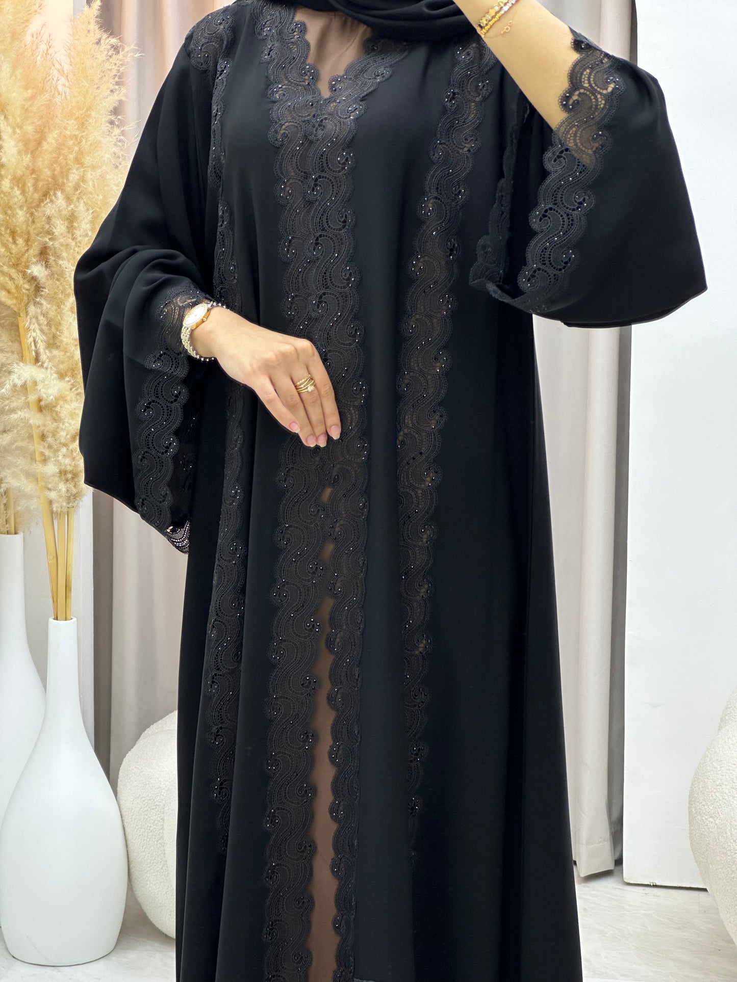 C 0561 Black Classic Lace Abaya