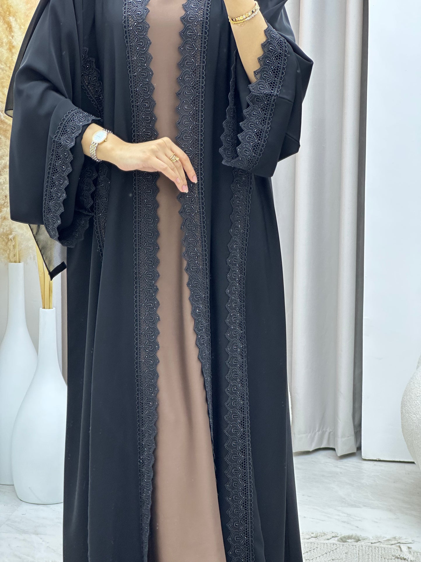 C 0562 Black Classic Lace Abaya