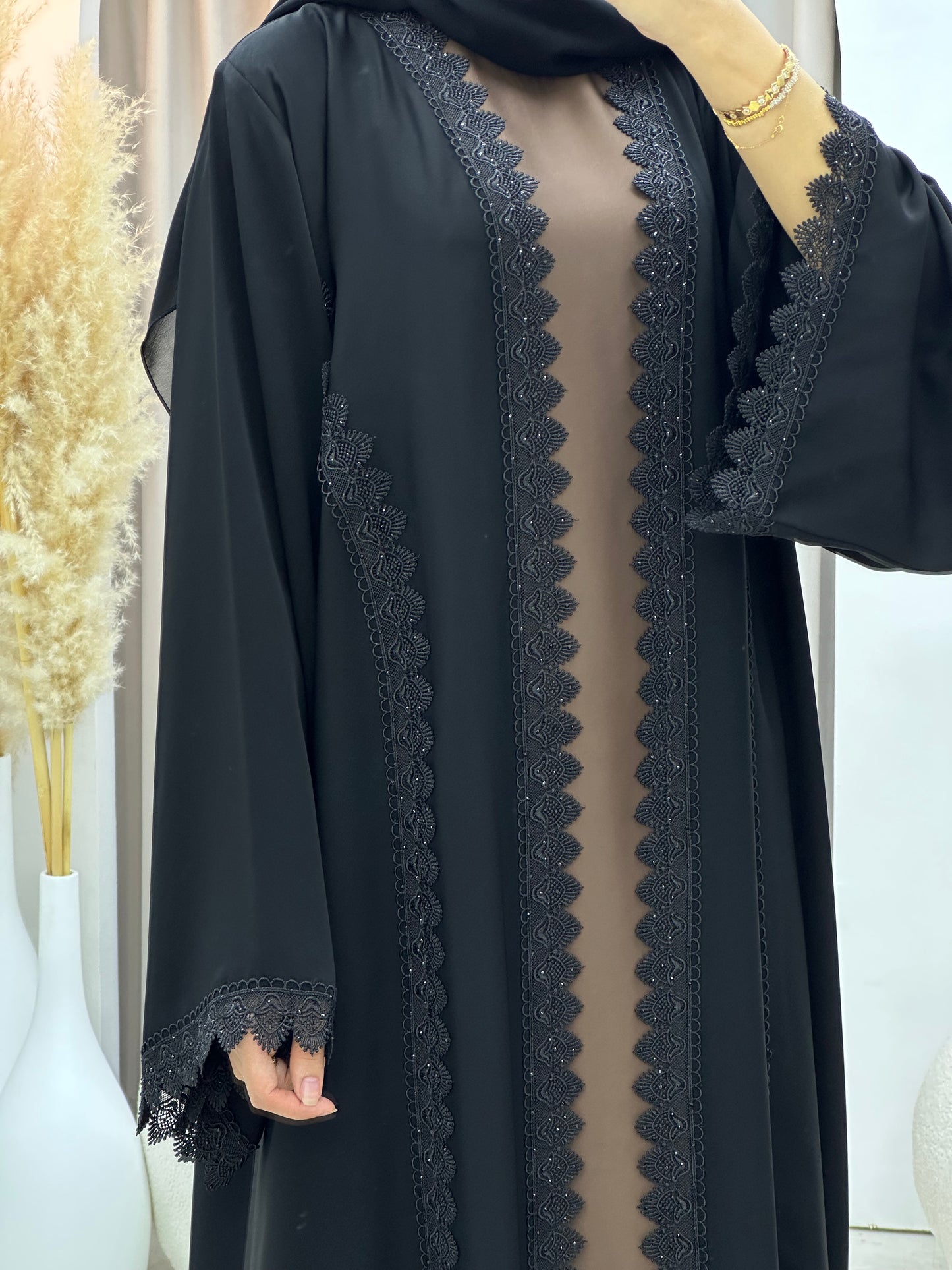 C 0564 Black Classic Lace Abaya