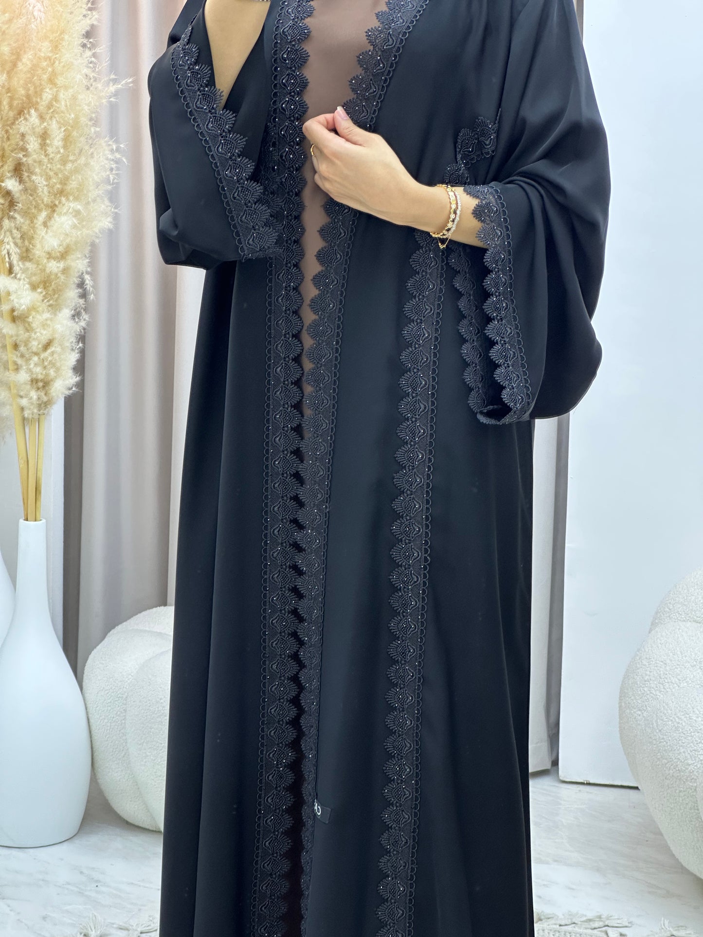 C 0564 Black Classic Lace Abaya