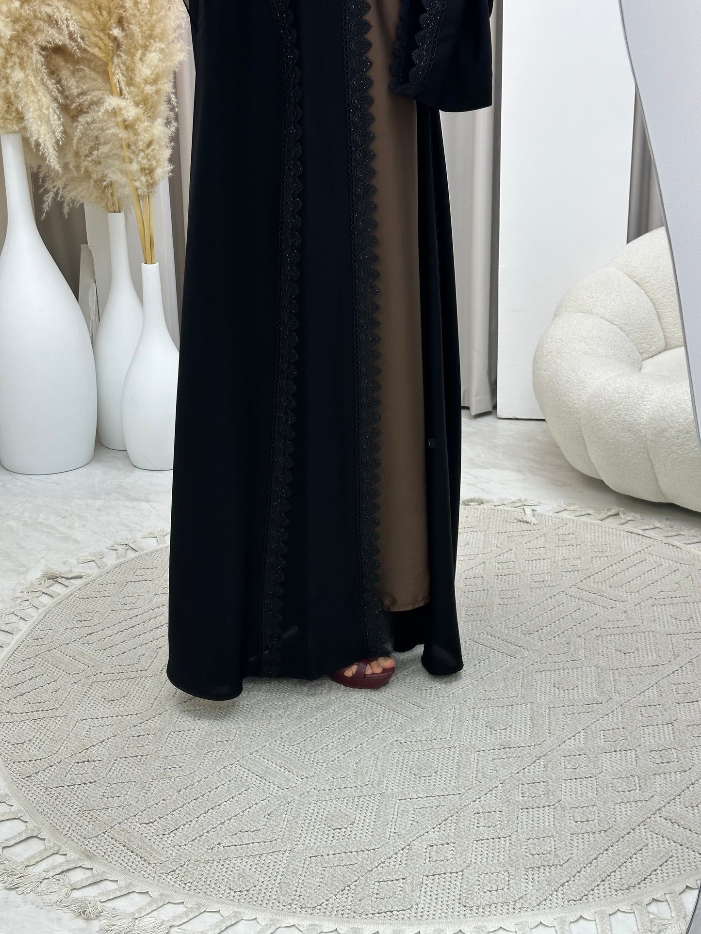 C 0564 Black Classic Lace Abaya