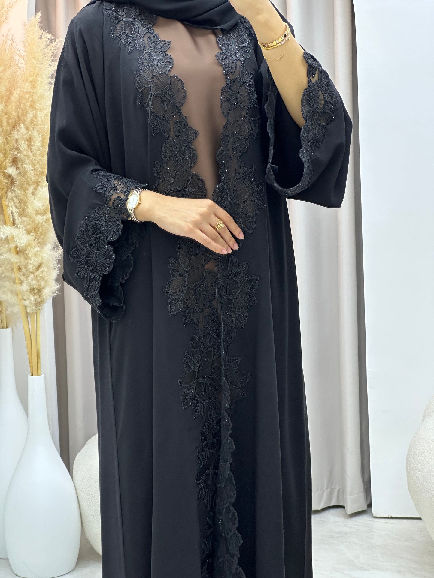 C 0563 Black Classic Lace Abaya