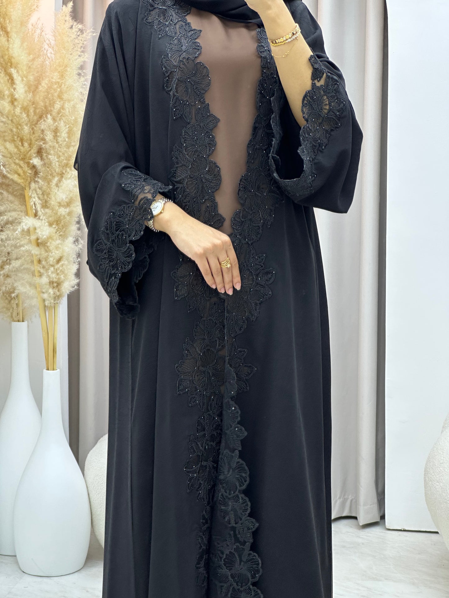 C 0563 Black Classic Lace Abaya