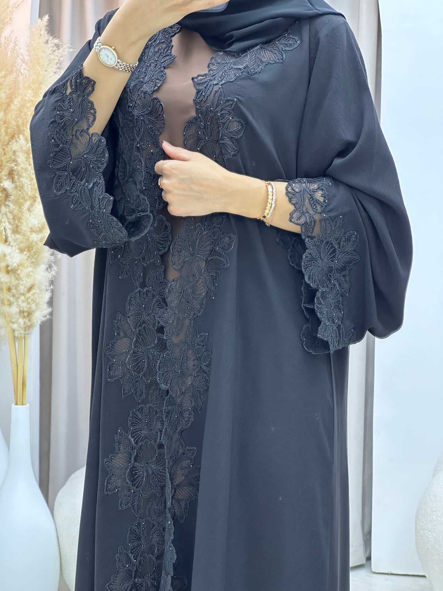 C 0563 Black Classic Lace Abaya