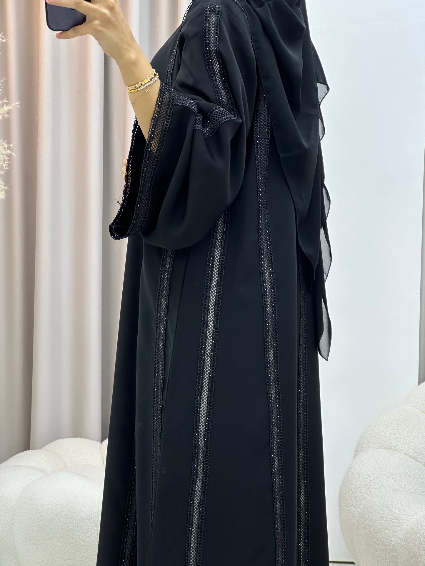 C 0559 Black Classic Lace Abaya