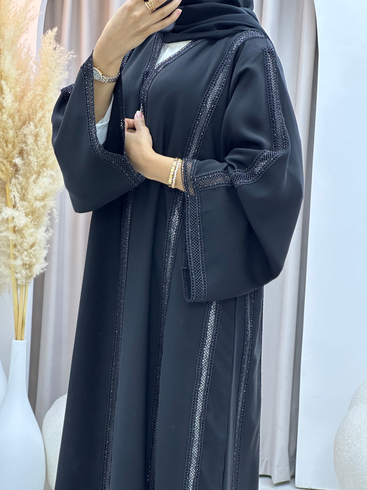 C 0559 Black Classic Lace Abaya