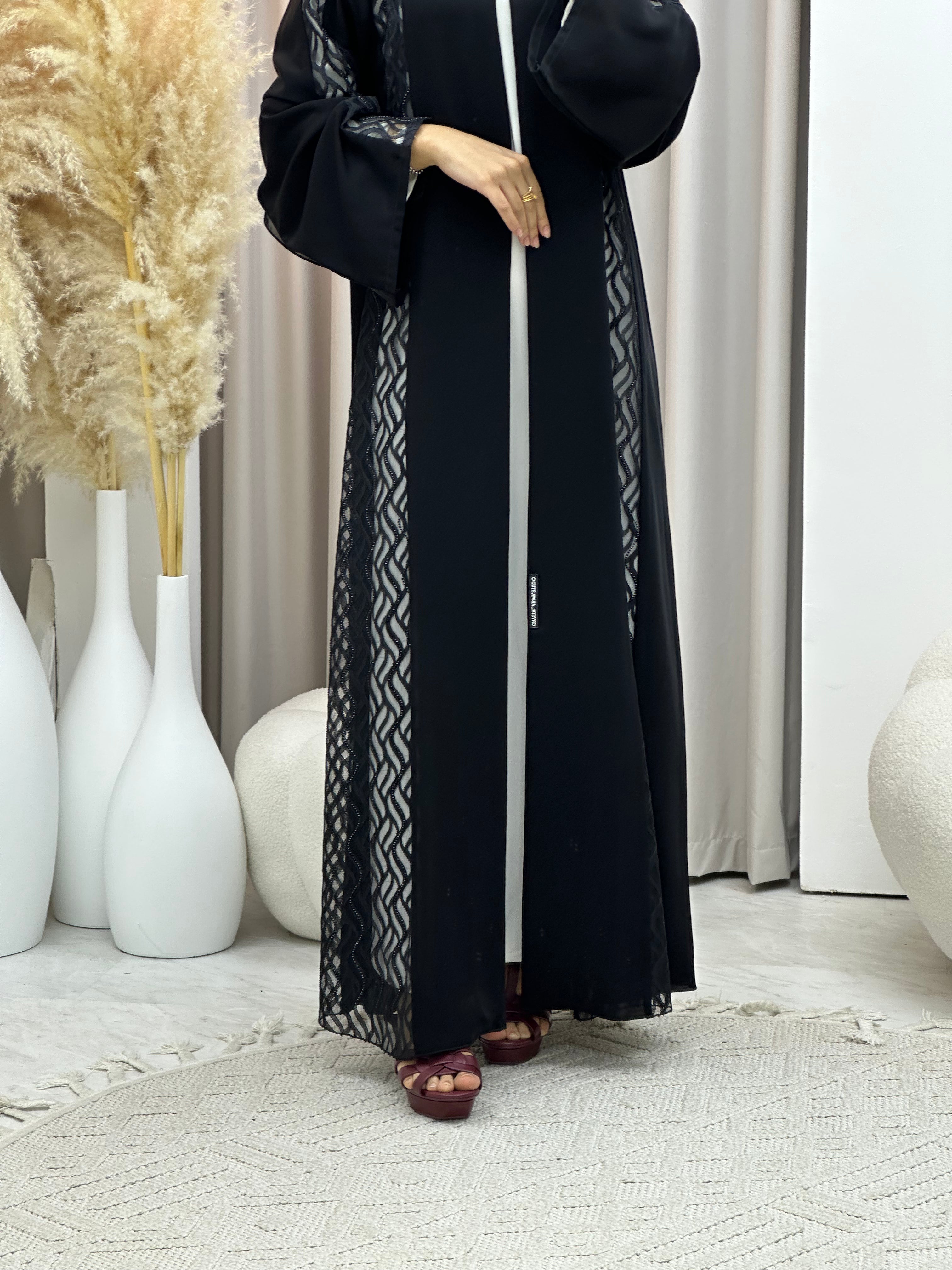 C RTW 0560 Black Classic Lace Abaya
