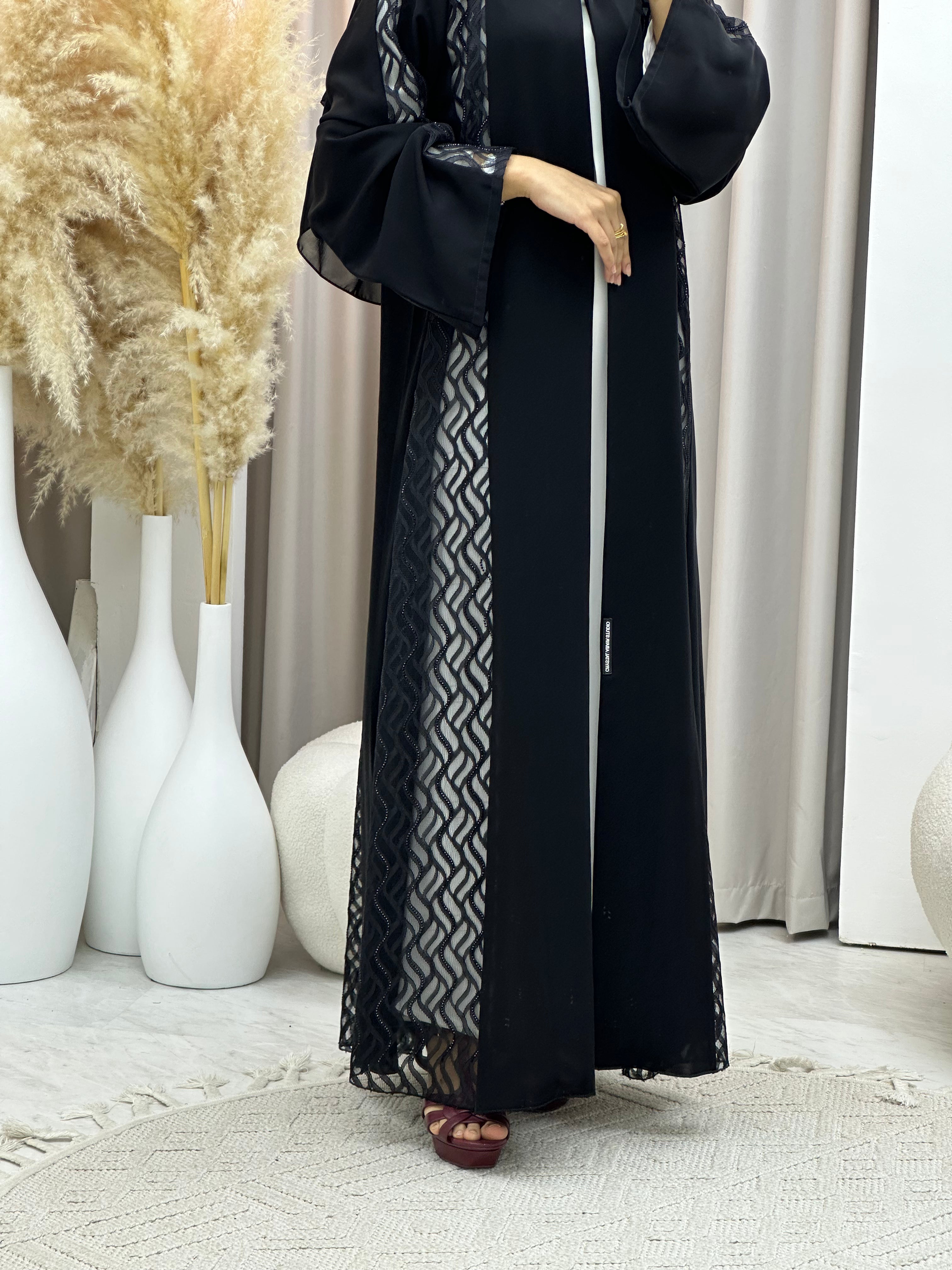 C RTW 0560 Black Classic Lace Abaya