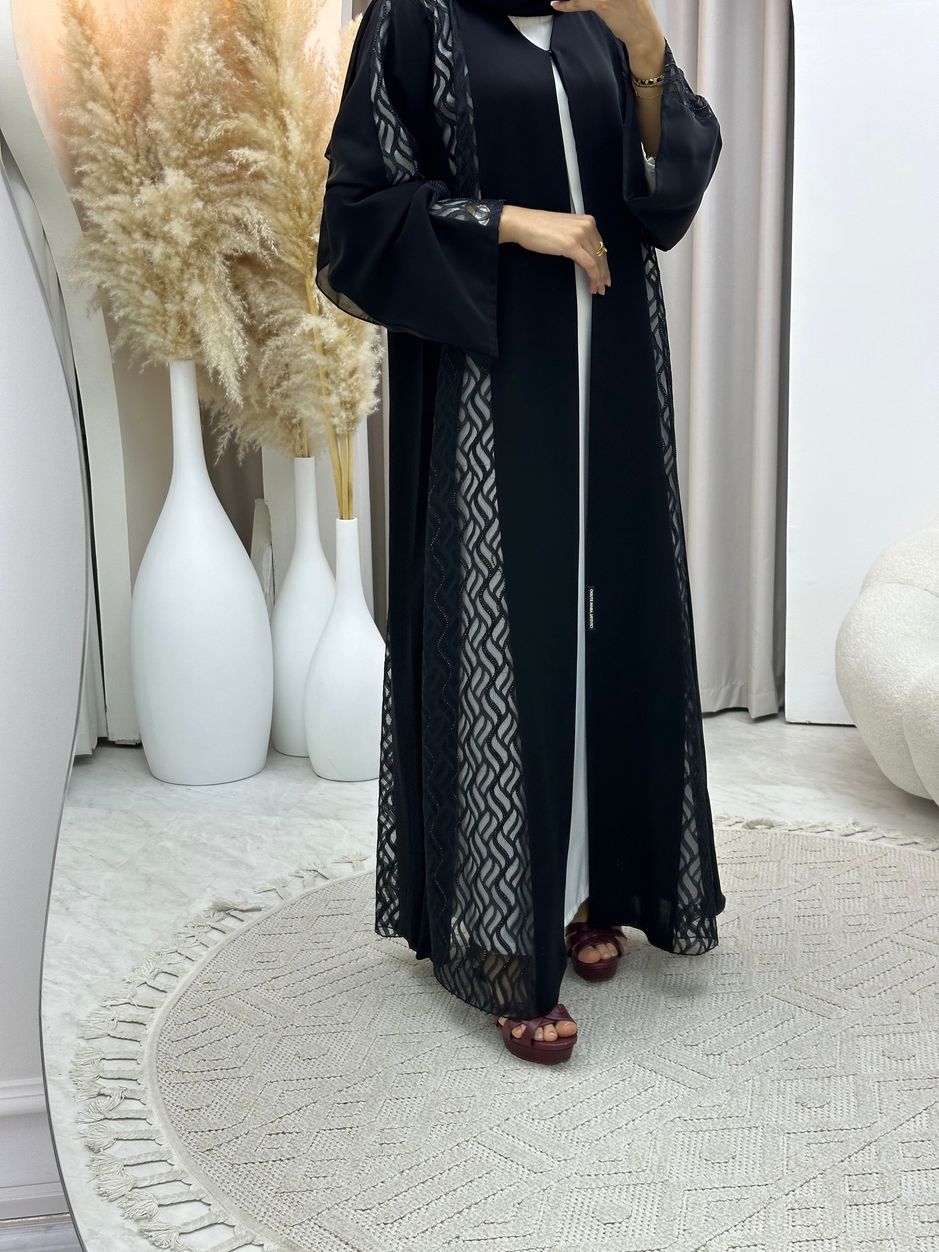 C RTW 0560 Black Classic Lace Abaya
