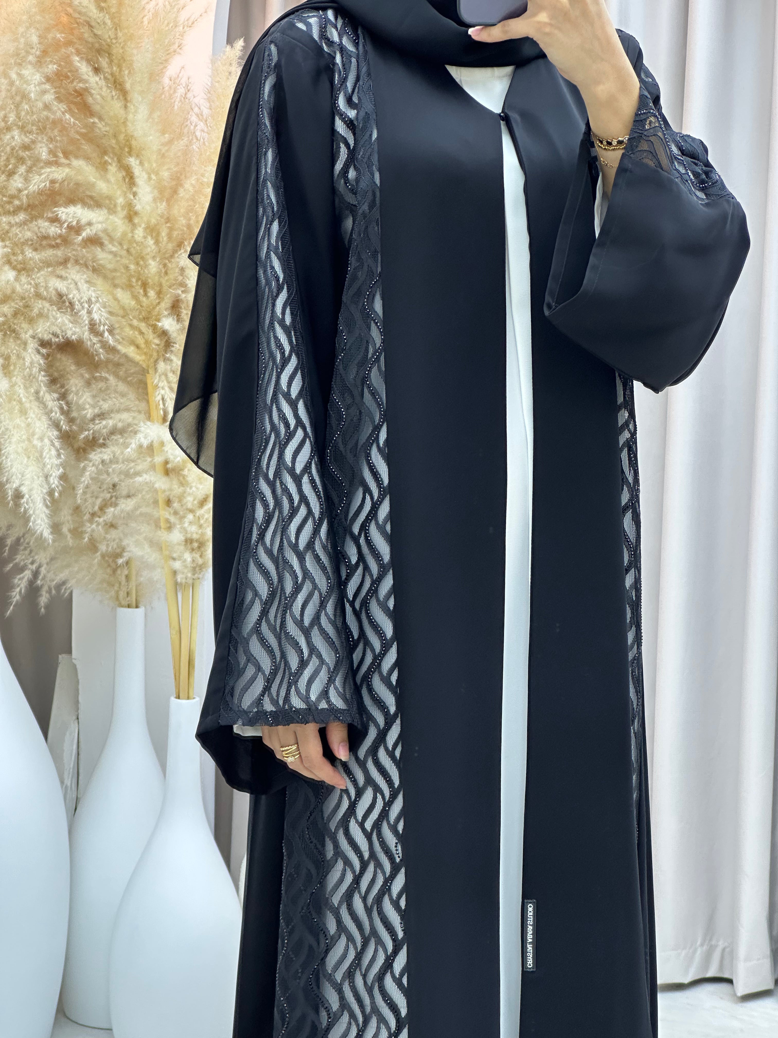 C RTW 0560 Black Classic Lace Abaya
