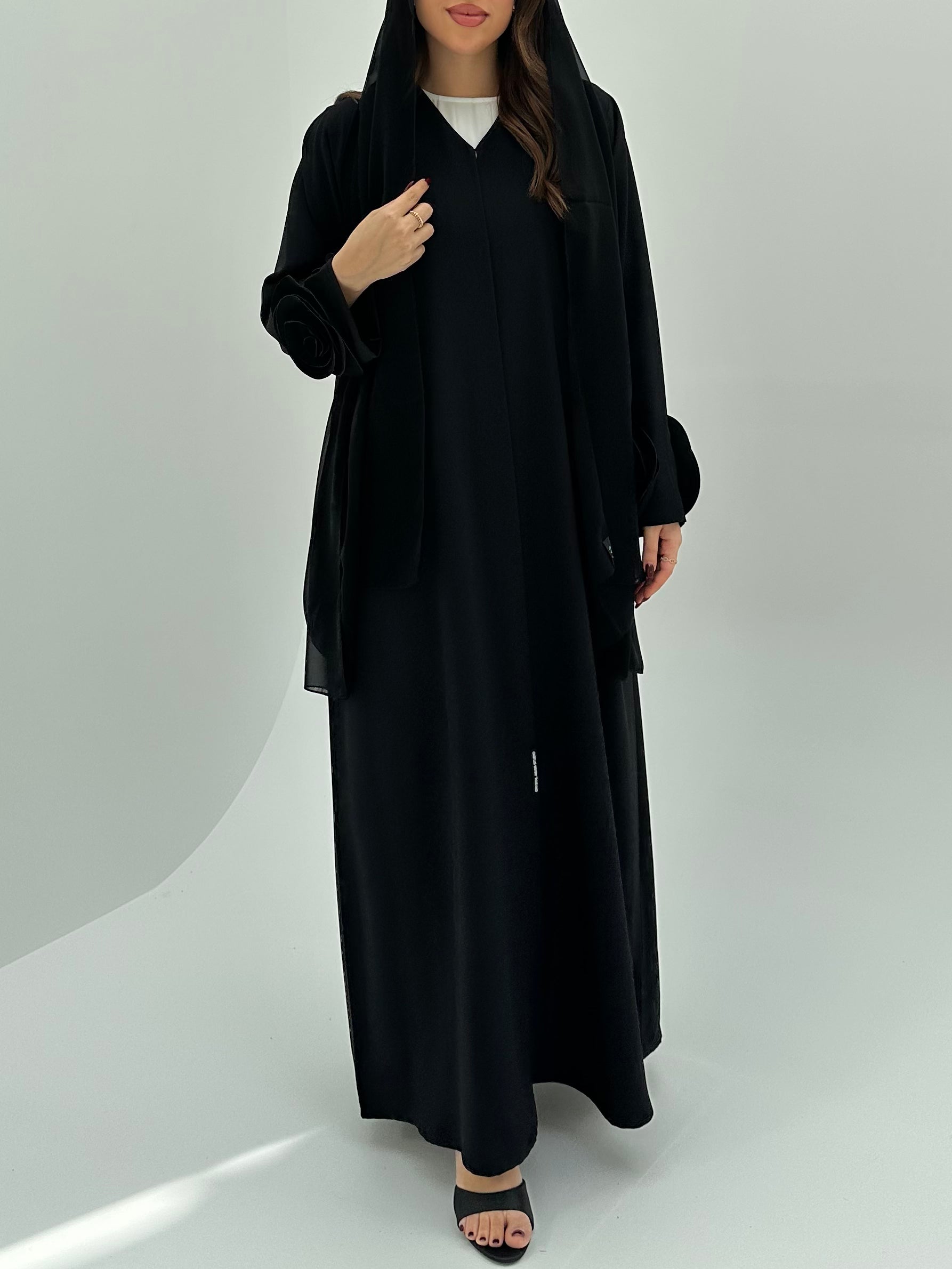 C 1732 Black Rose Abaya
