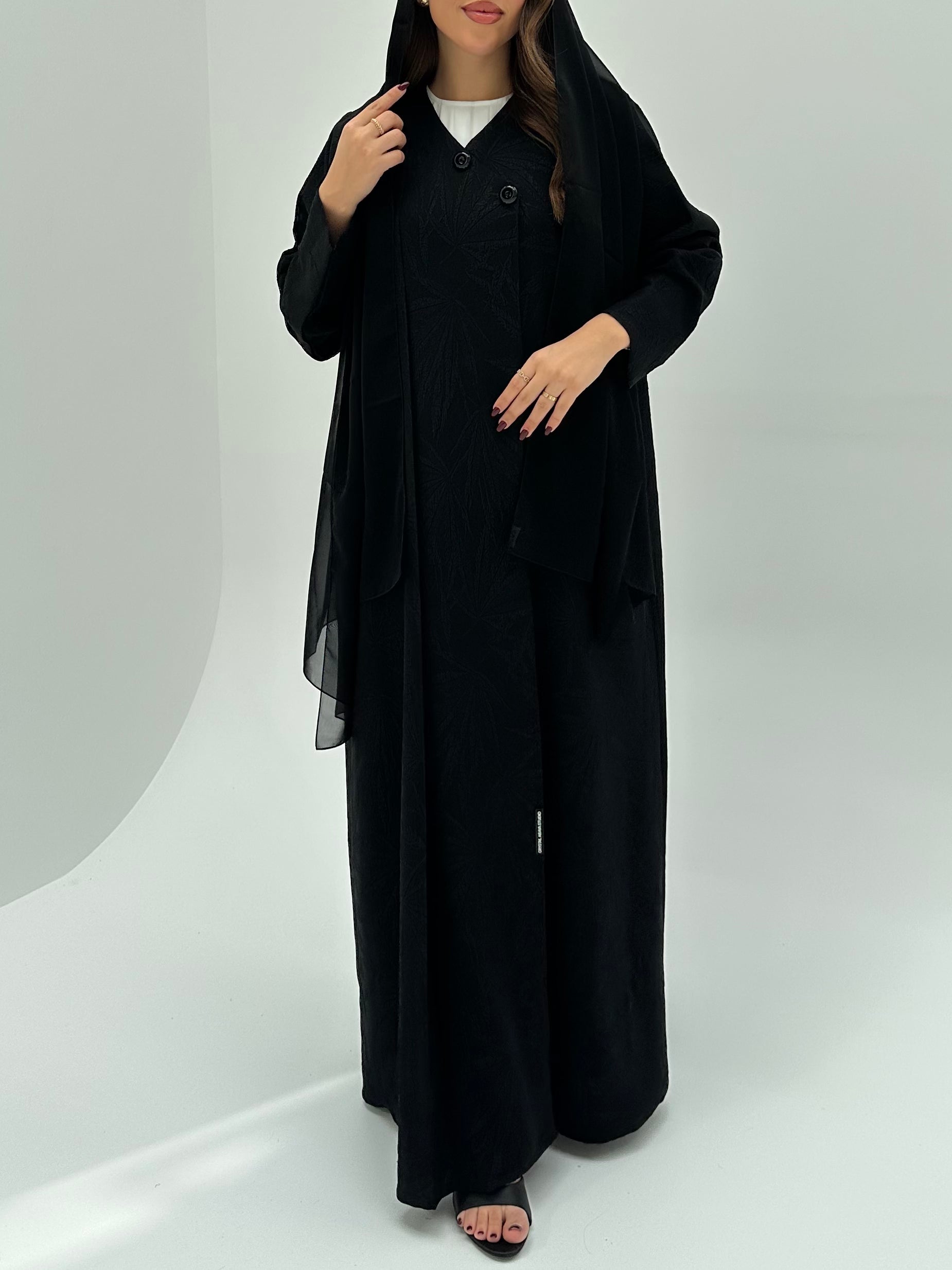 C 1734 Black leafy abaya