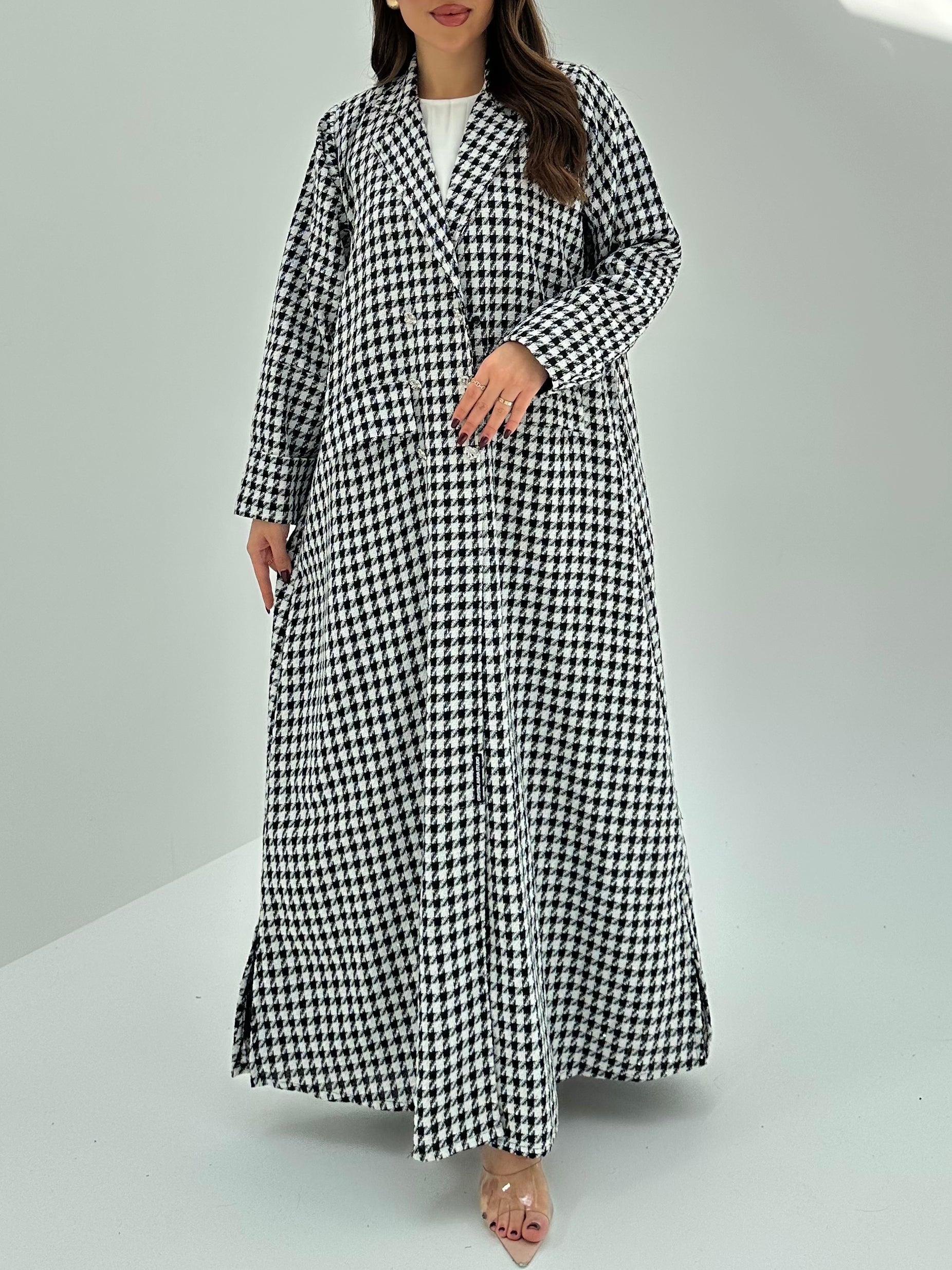 C 1751 Black White Tweed Abaya