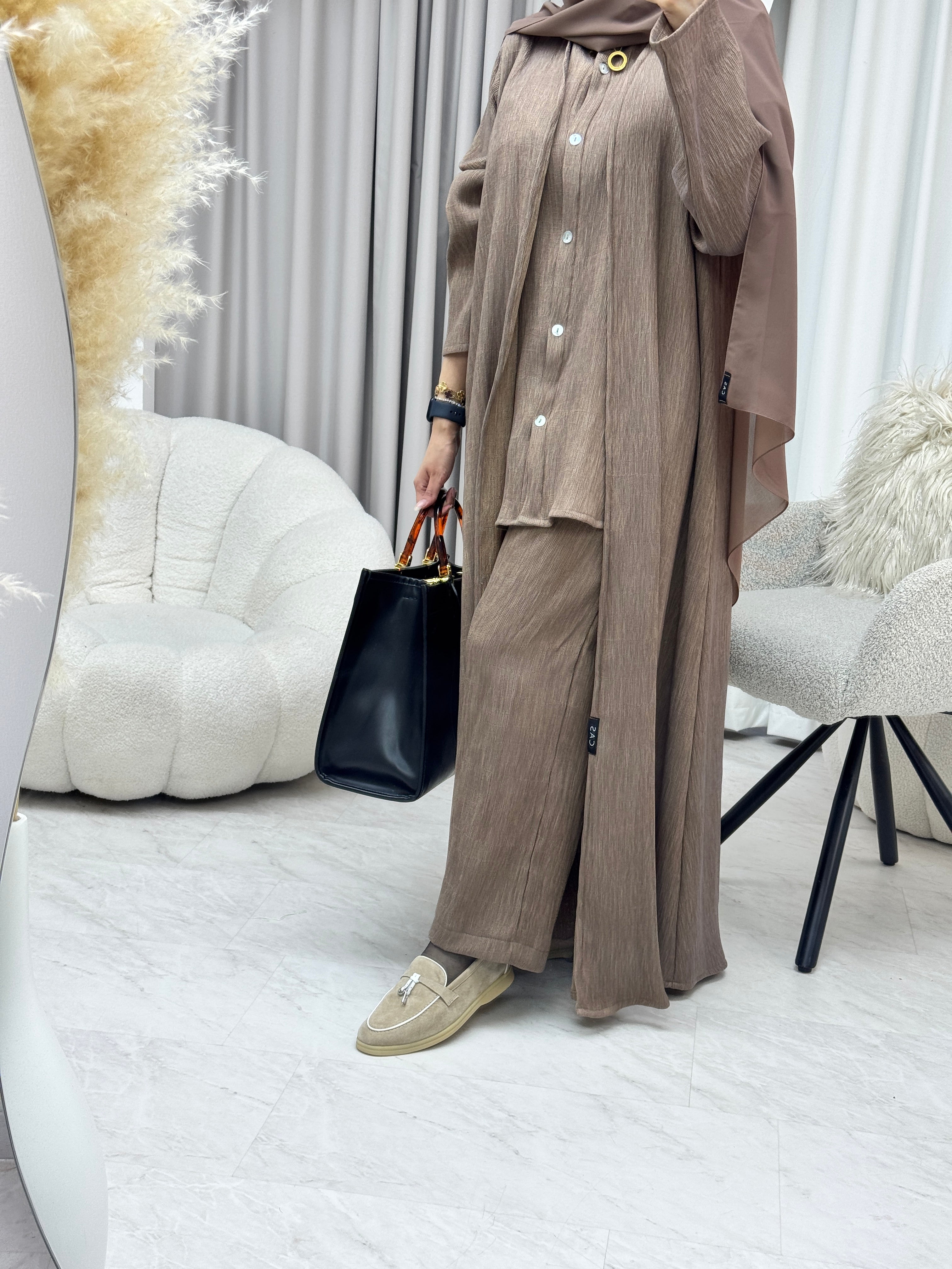 عباية سفر باللون البني الفاتح C 1285-02