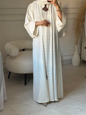 C 1519 White Abaya