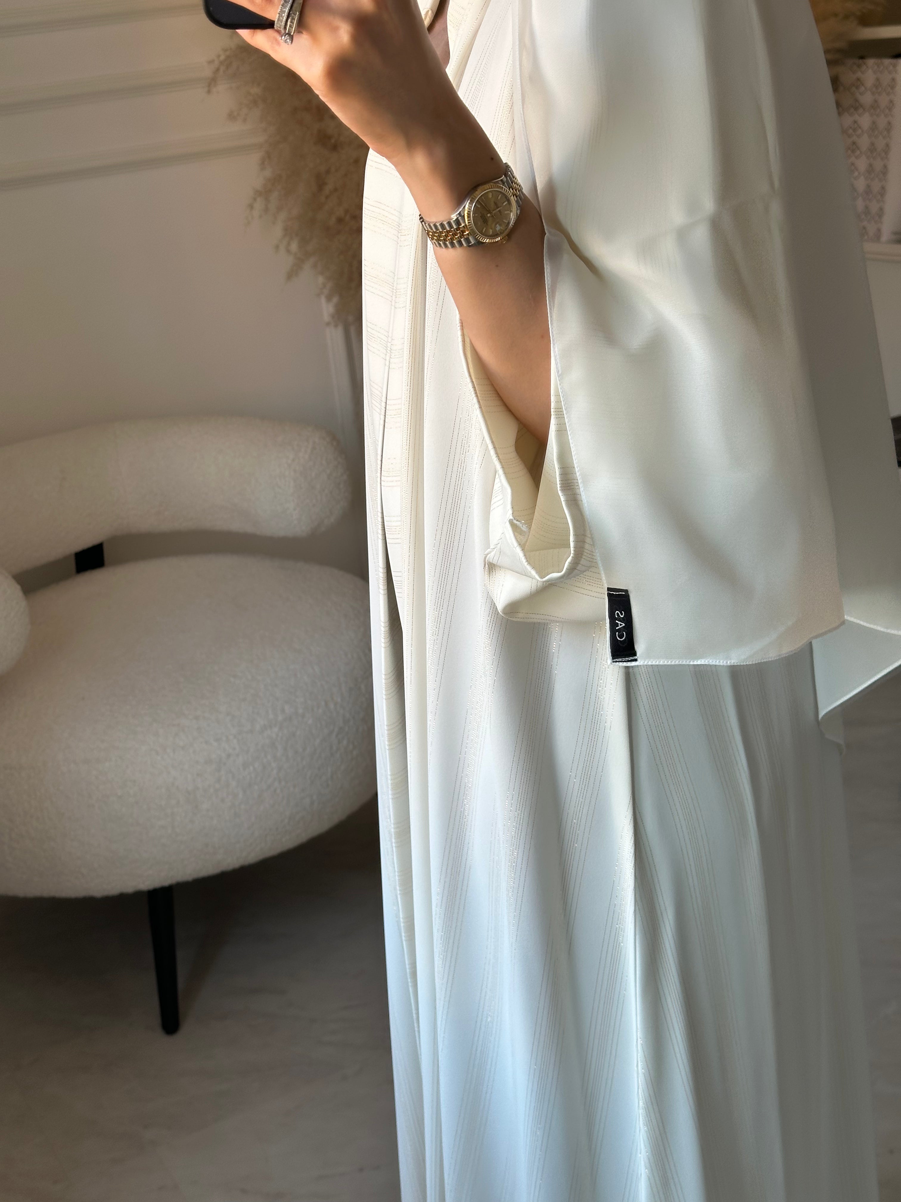 C 1519 White Abaya