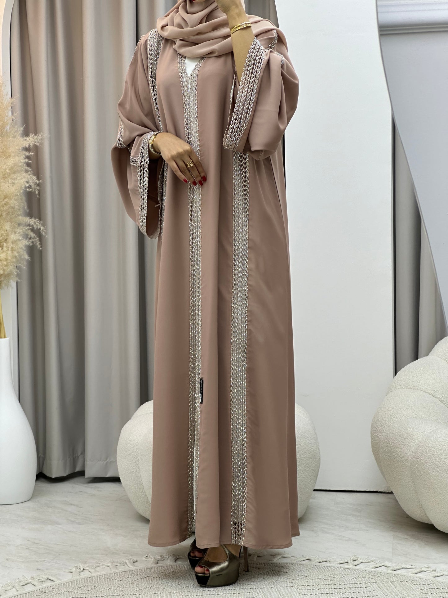 C 0328-01 Beige Lace Abaya