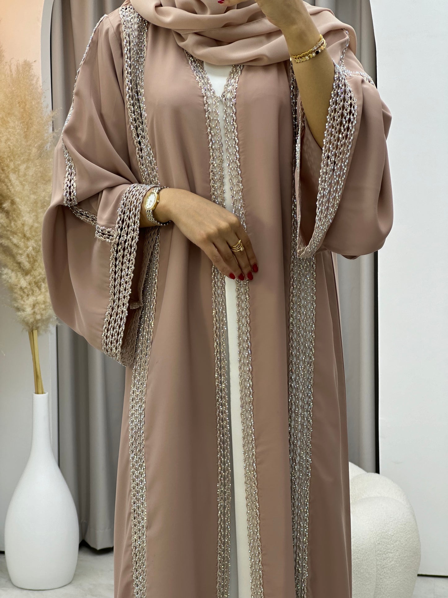 C 0328-01 Beige Lace Abaya