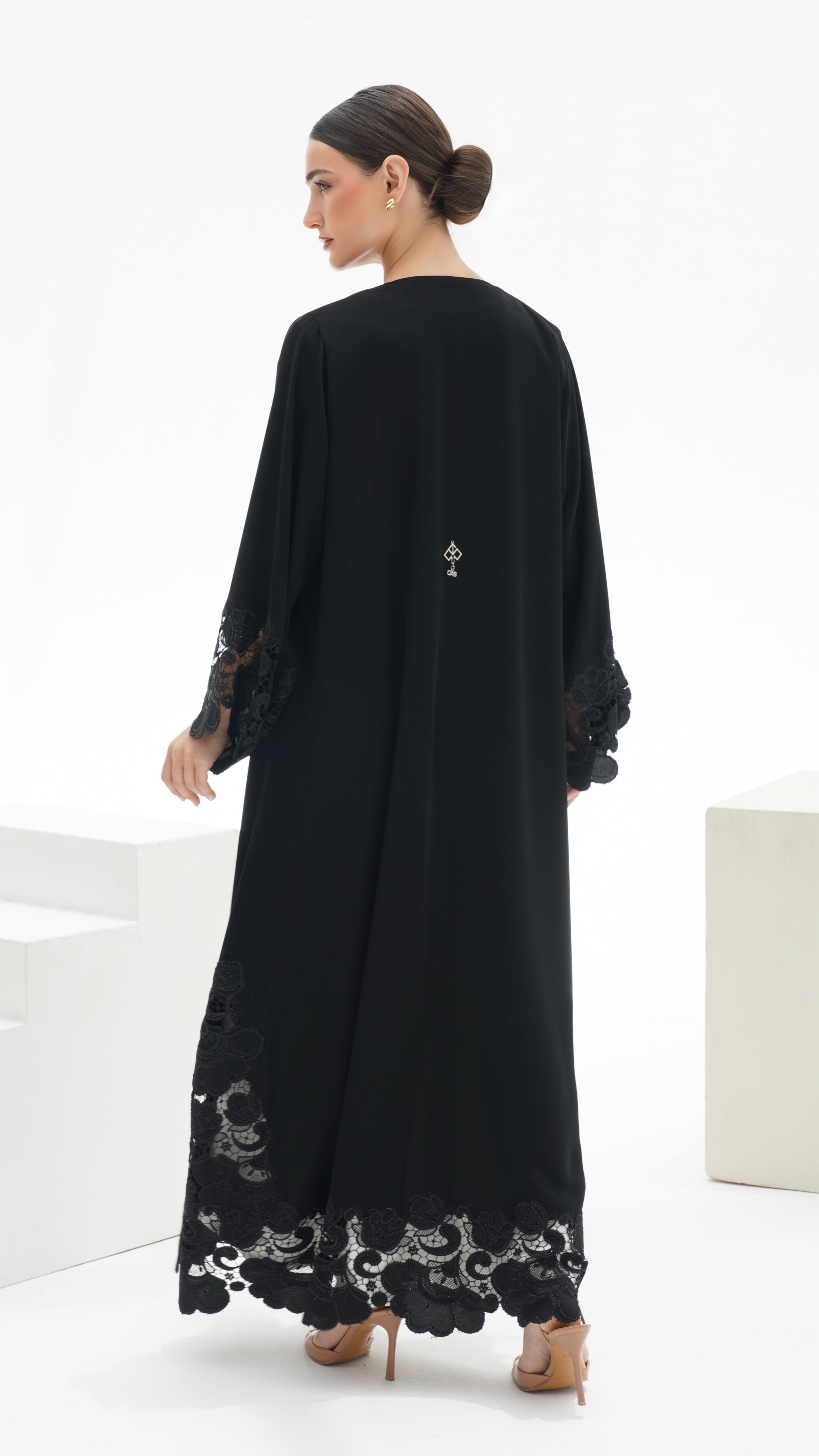 C 1114 Black Abaya