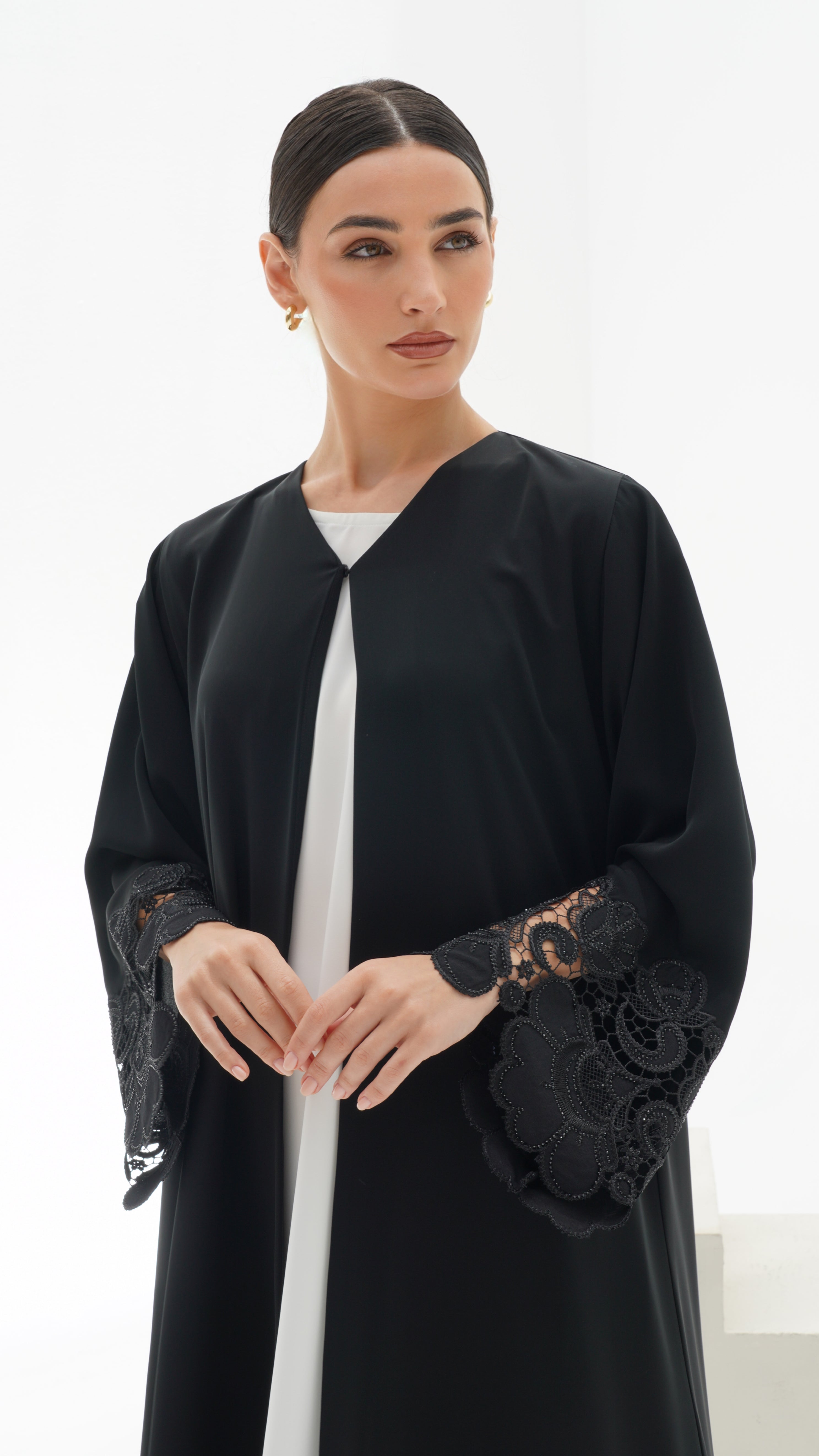 C 1114 Black Abaya