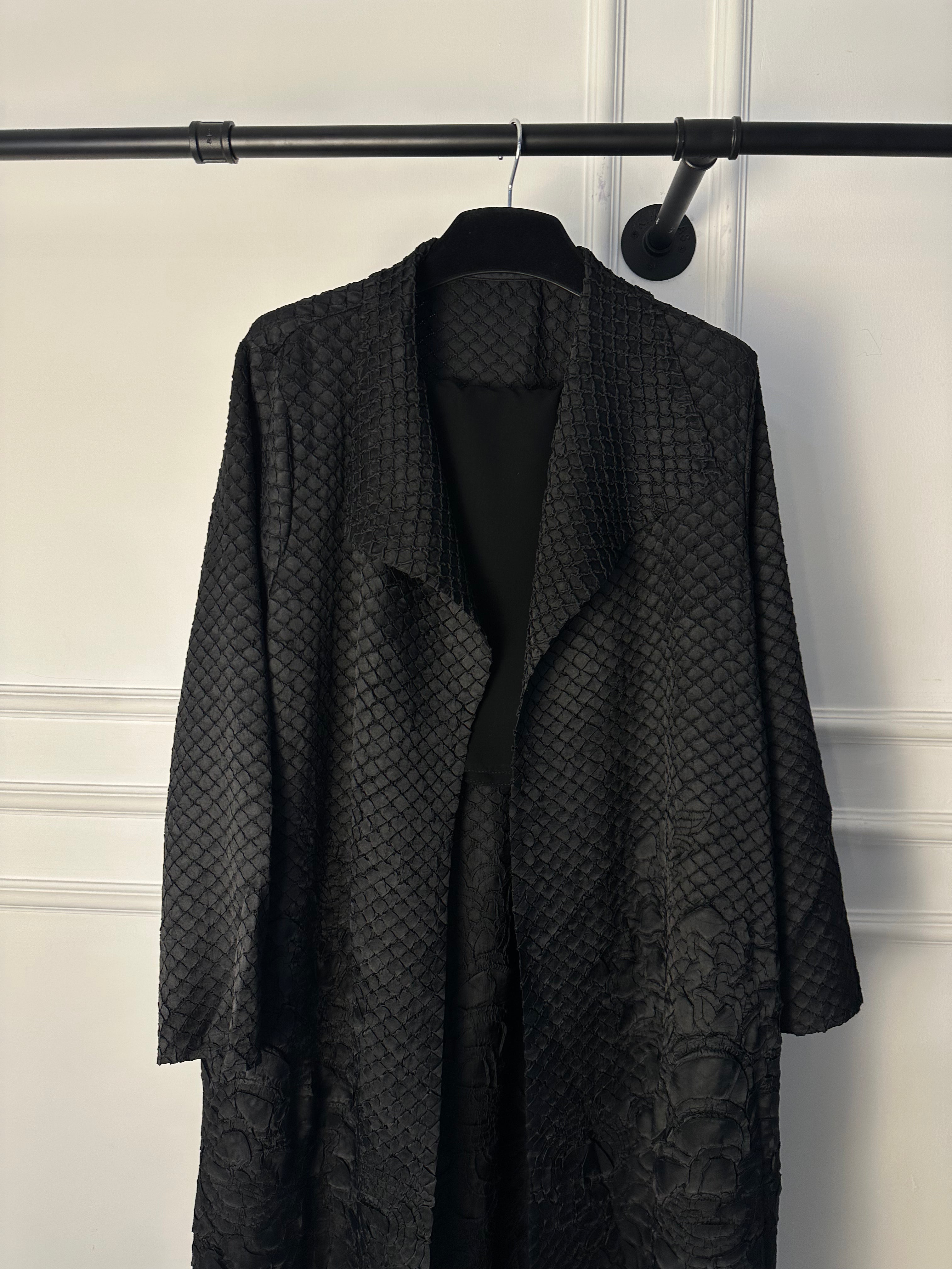 C 1720 Black Snakeskin Abaya