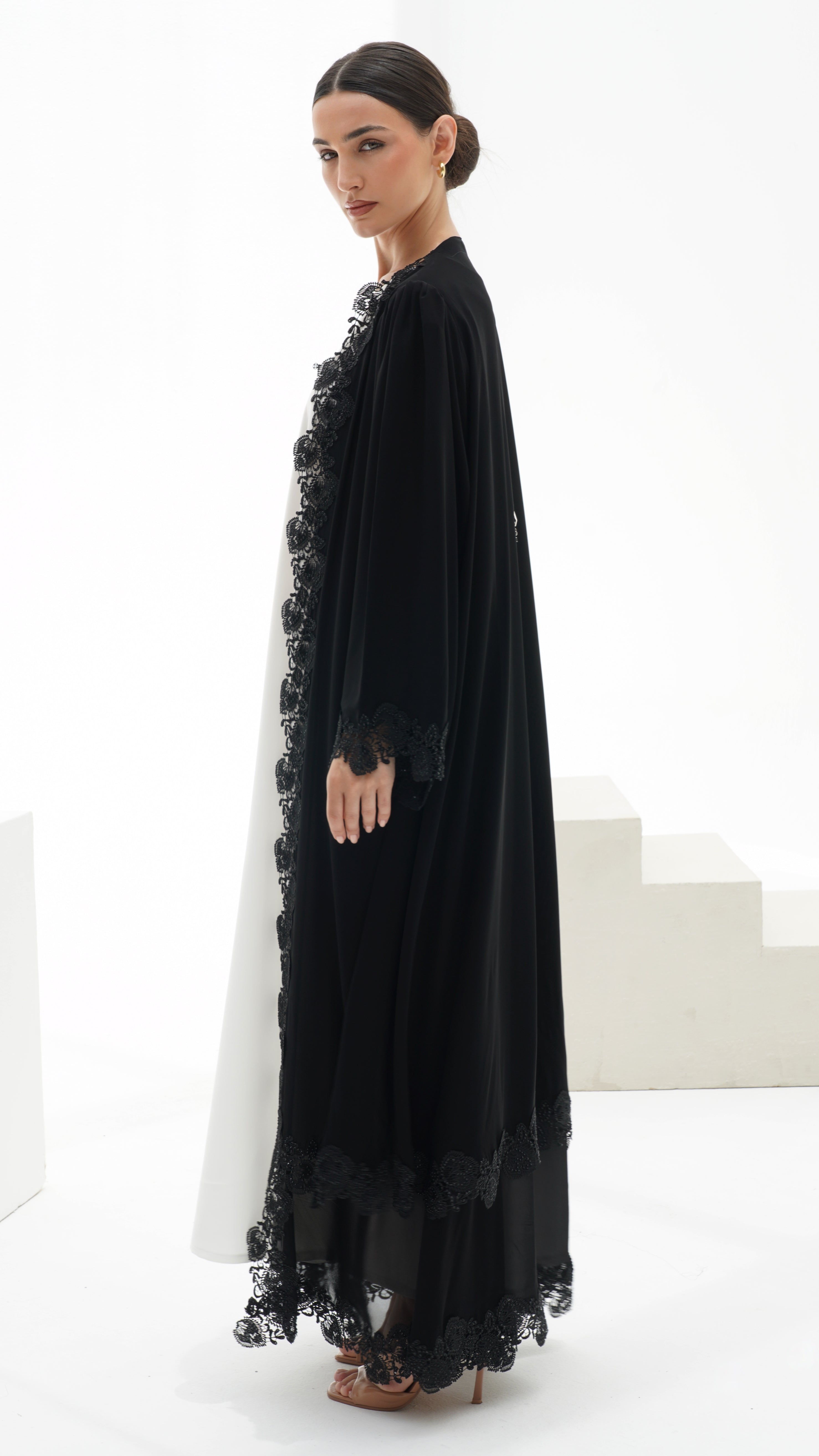 C 1123 Black Abaya