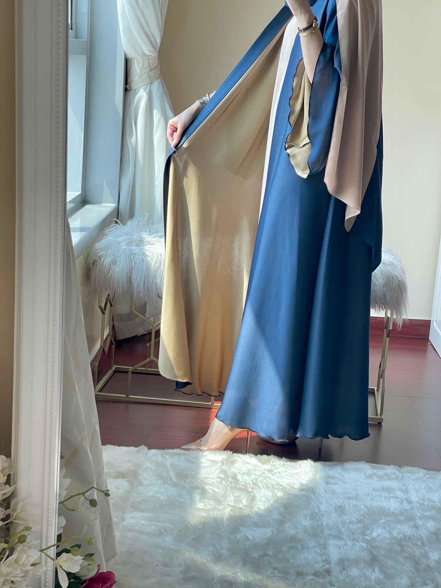 C-RTW-Blue-Beige-Duotone-Abaya-Set