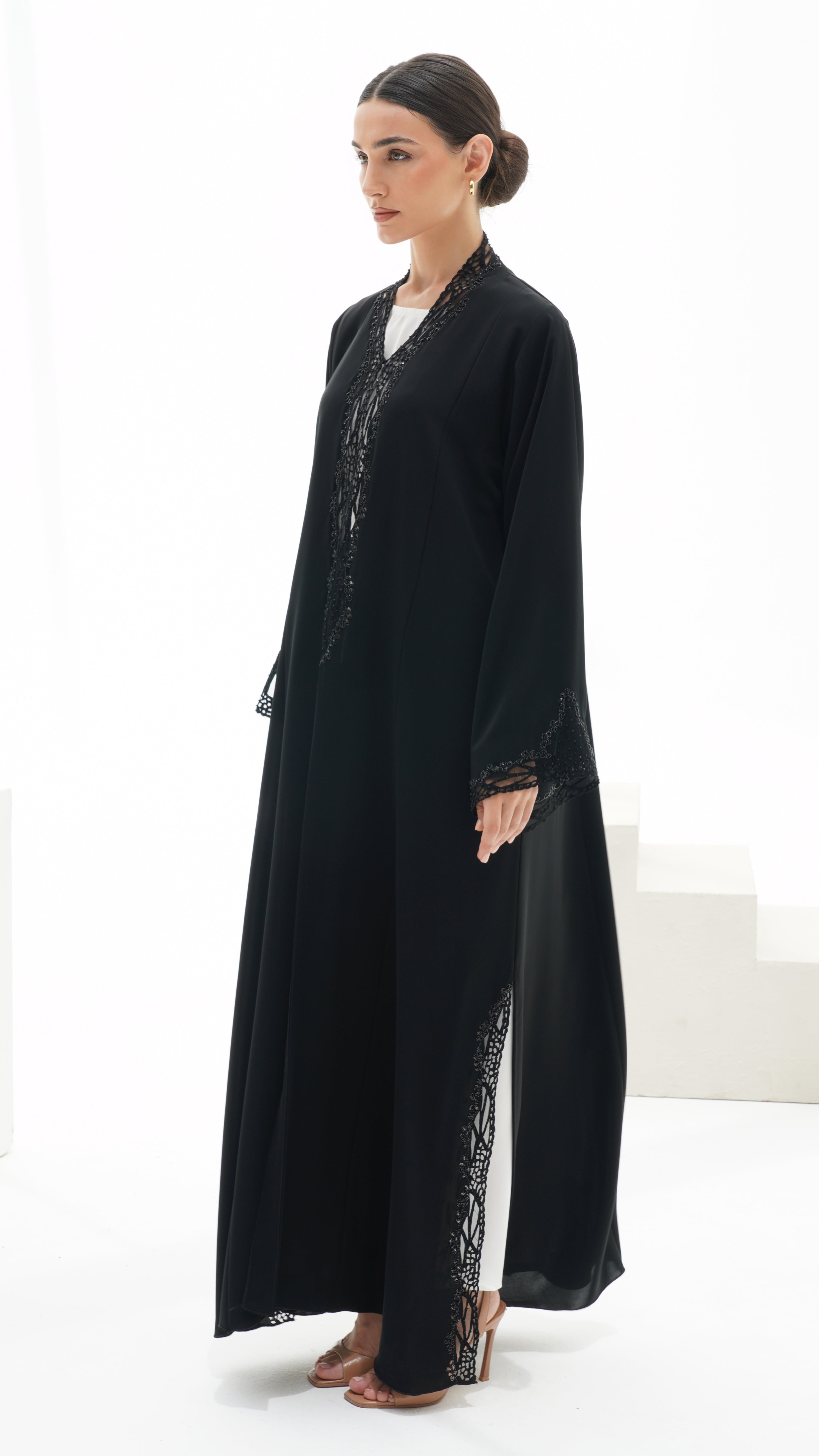 C 1118 Black Abaya