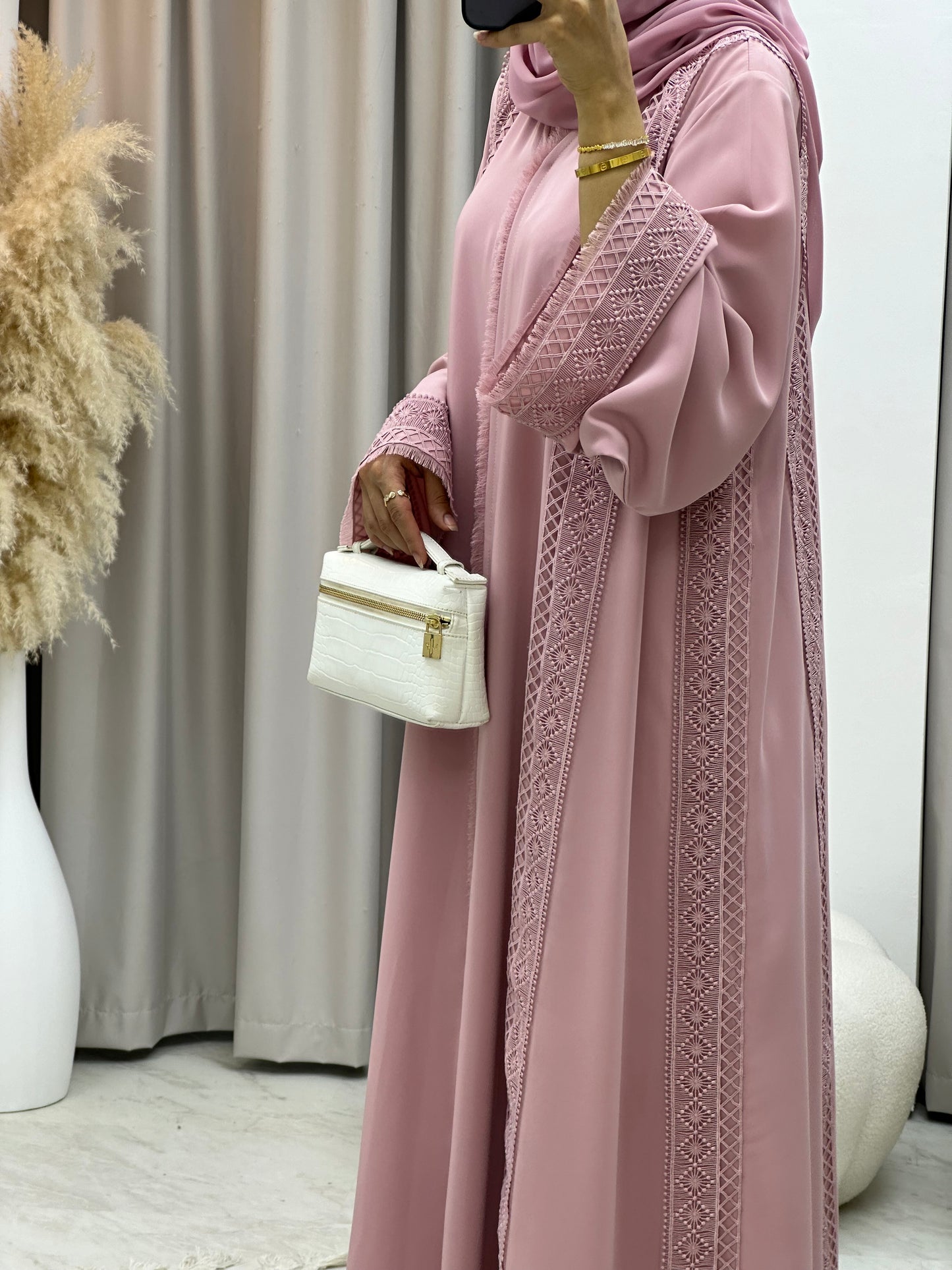 C 0154 Pink Lace Abaya