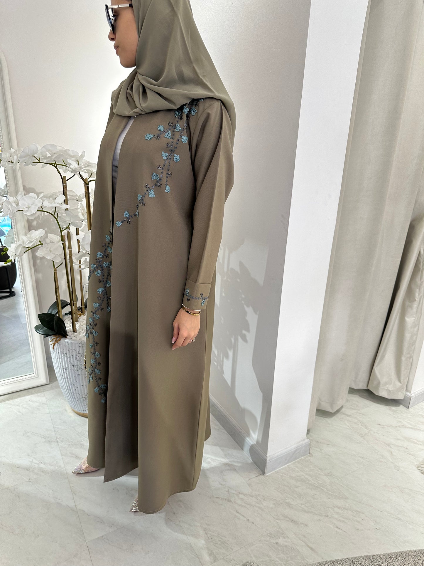 C Summer Beige Blue Floral Abaya