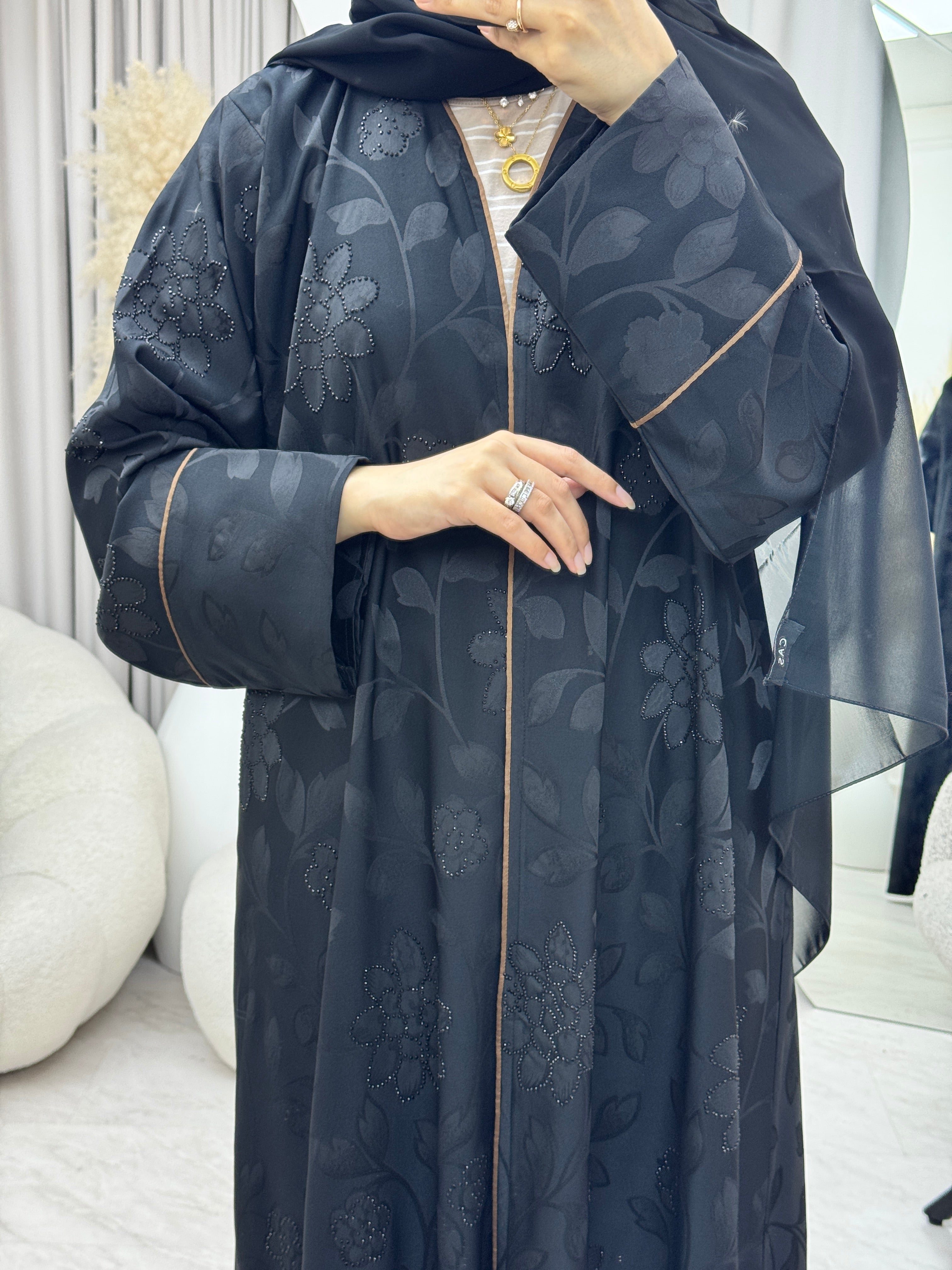 C 1330 Black Floral Abaya