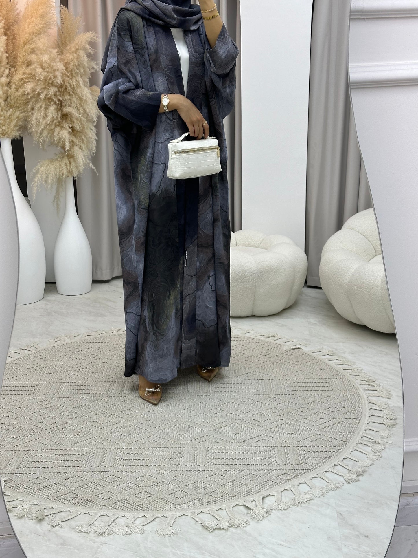 C 0152-01 Light Grey Marble Abaya