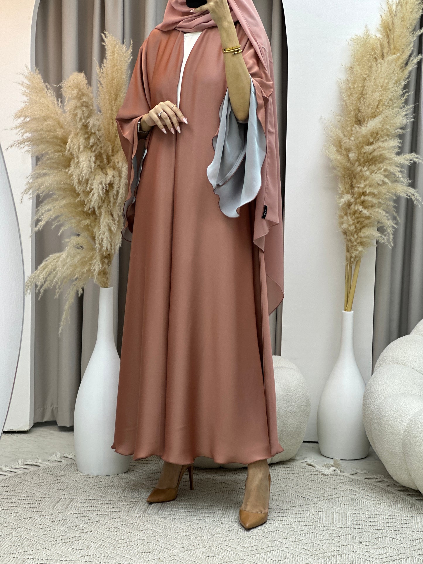 C Baby Pink Kloosh Duotone Abaya