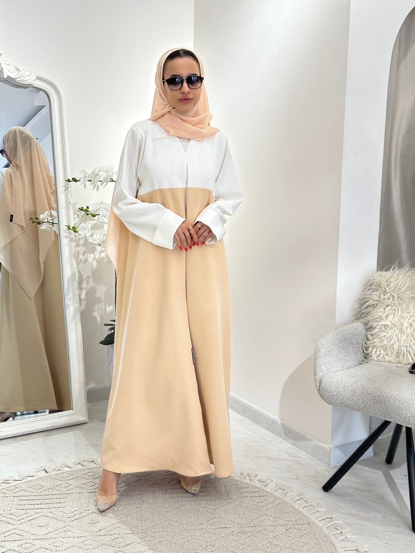 C 0355 White Cream Abaya