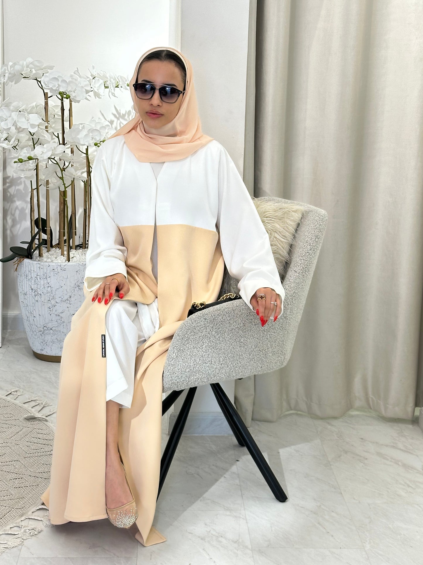 C 0355 White Cream Abaya