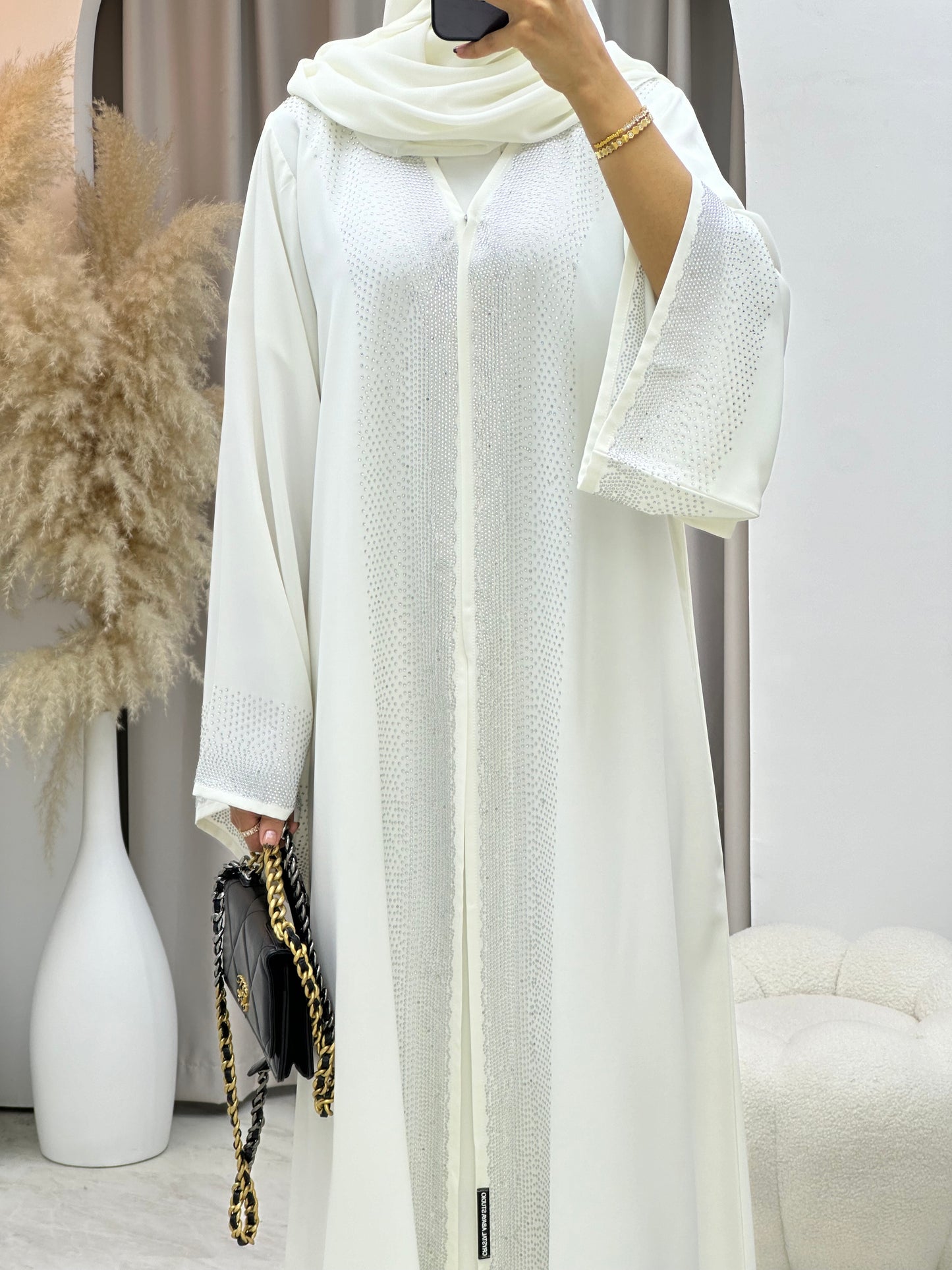 C 0174-02 White Abaya